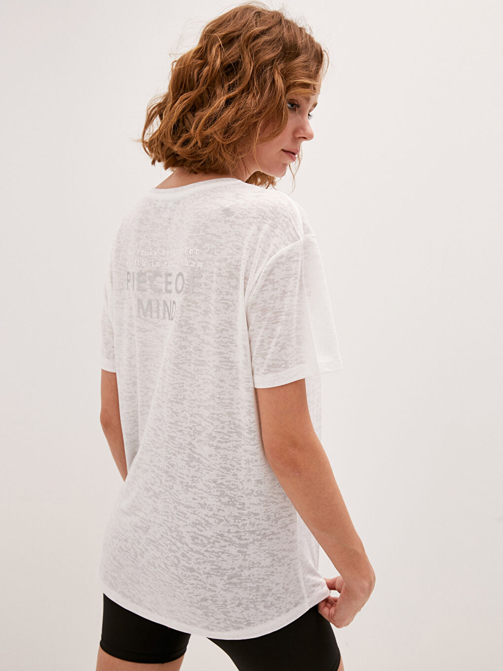 Ekru Bisiklet Yaka Baskılı Kısa Kollu Kadın Spor Tişört-1