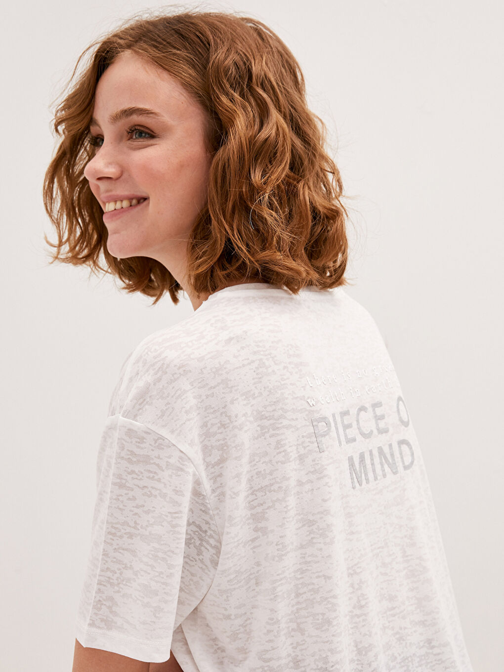 Ekru Bisiklet Yaka Baskılı Kısa Kollu Kadın Spor Tişört-2