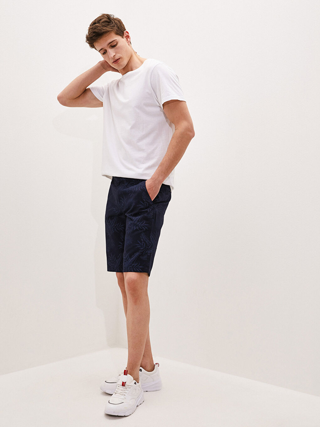 Lacivert Slim Fit Gabardin Erkek Şort