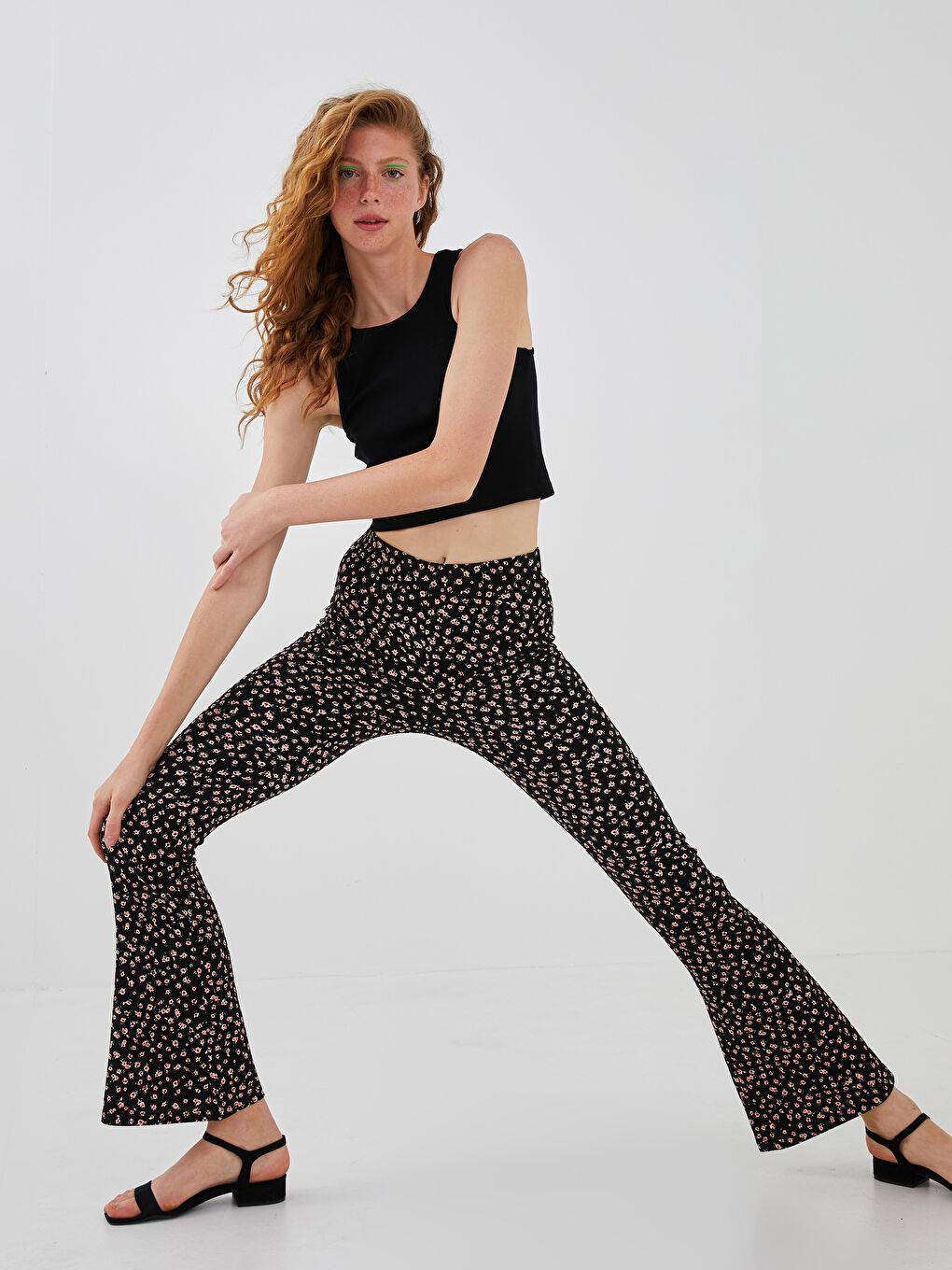 بنطلون رياضي حريمي Spanish Leg بطبعة زهور XSIDE-3