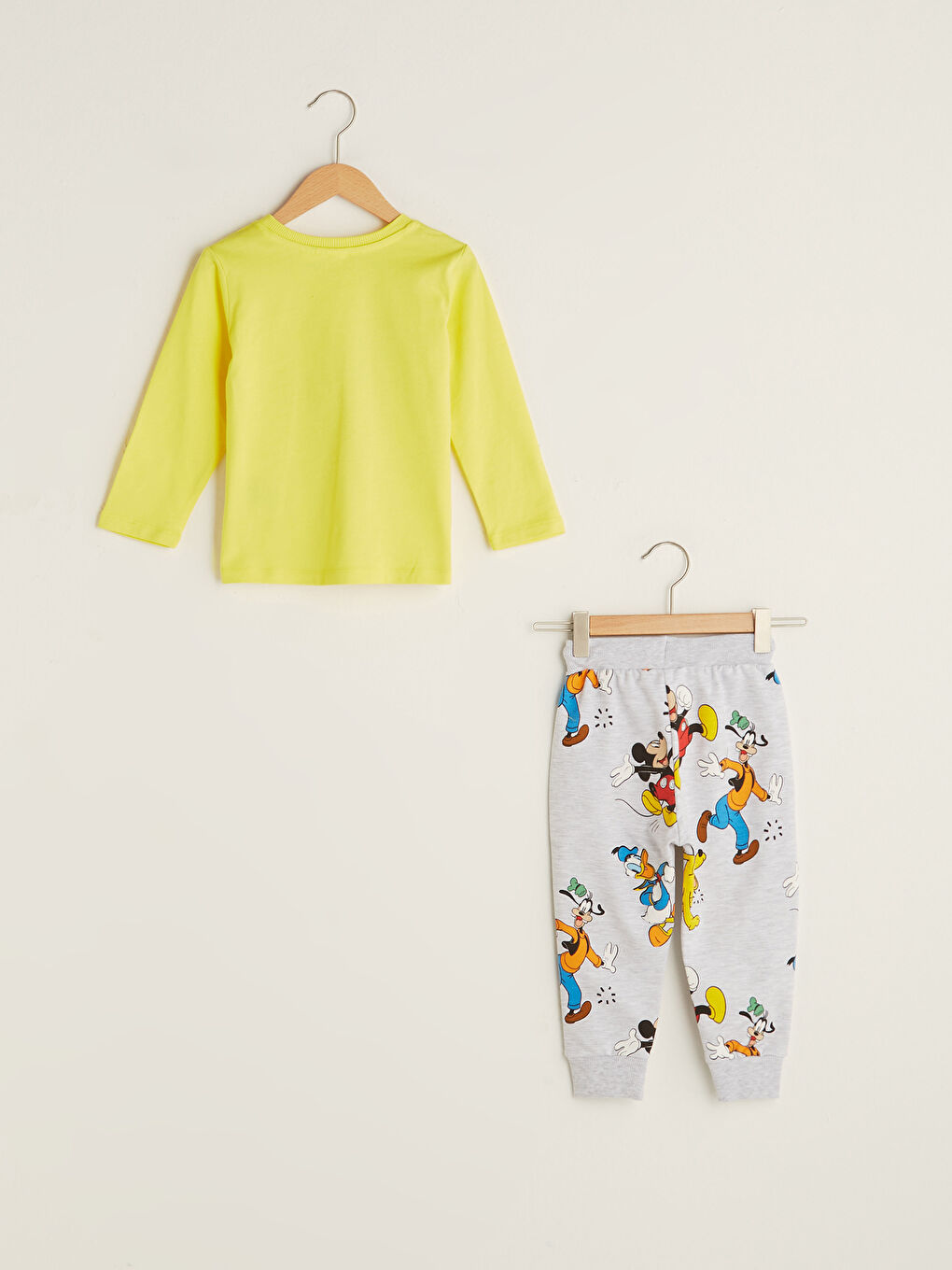 تيشيرت كم طويل بياقة دائرية مطبوع ديزني - ميكي ماوس و بنطلون رياضي طقم قطعتين للأولاد الرضع-1