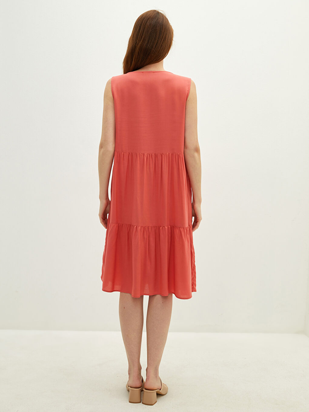 Kırmızı V Yaka Düğme Kapamalı Kolsuz Viskon Kadın Elbise-4