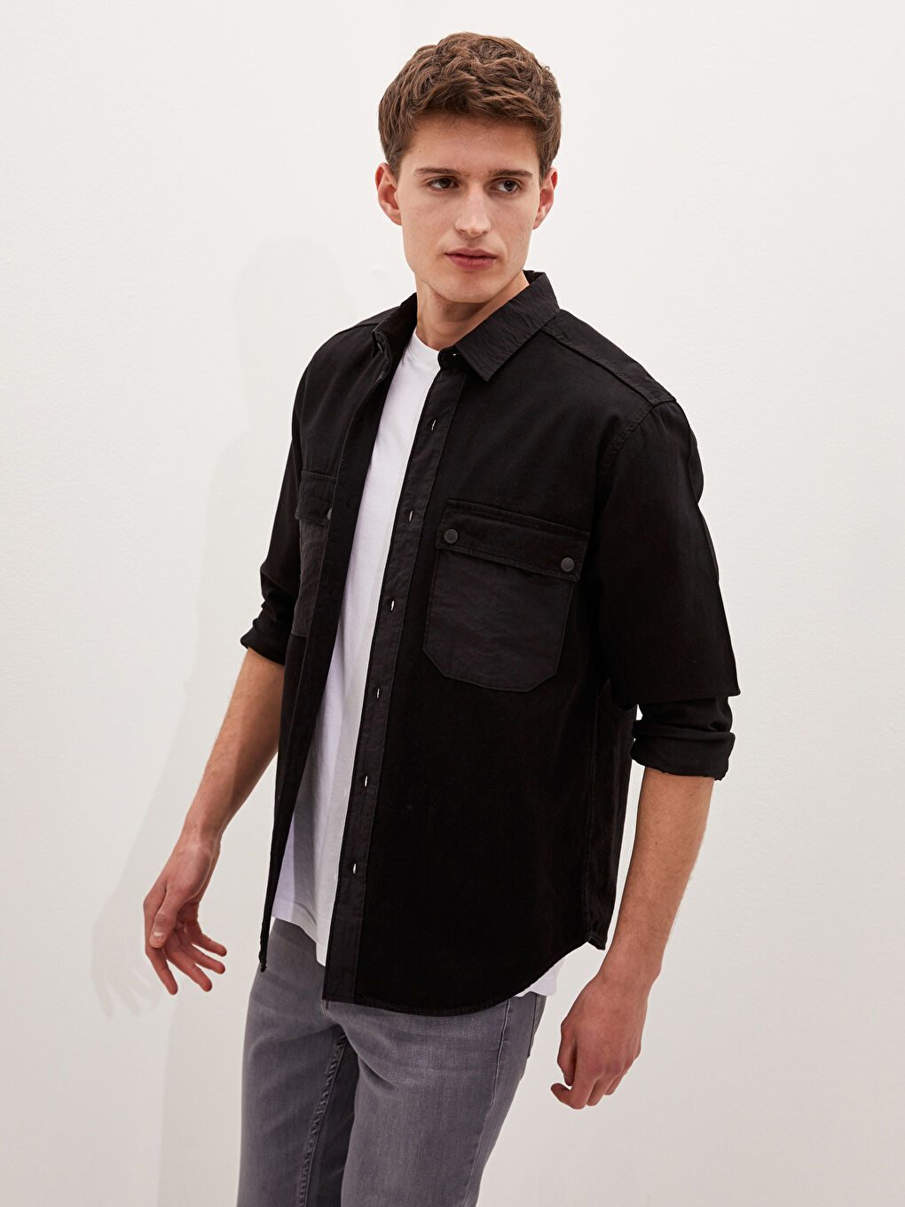 Siyah Rahat Kalıp Uzun Kollu Erkek Jean Gömlek