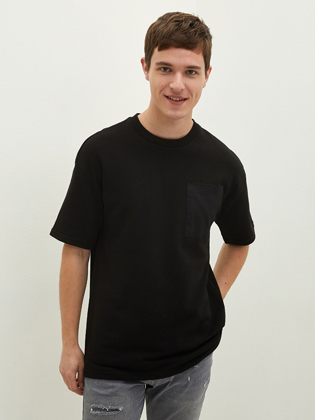 Siyah Bisiklet Yaka Kısa Kollu Basic Erkek Sweatshirt-4