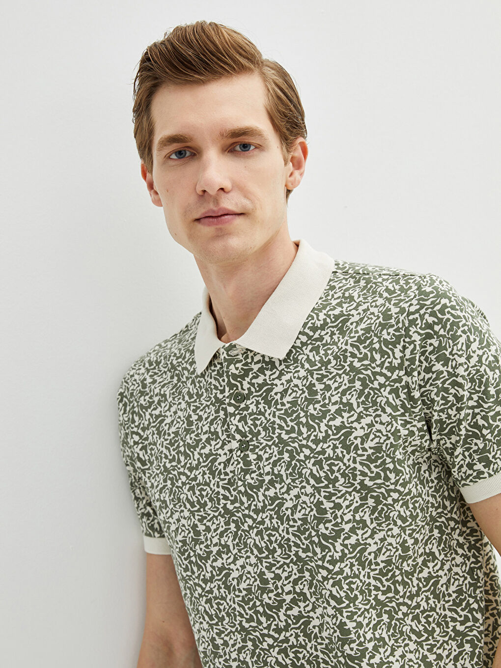 Yeşil Polo Yaka Kısa Kollu Desenli Erkek Tişört-5
