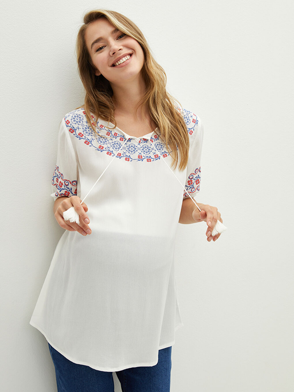 Ekru Bağlamalı Yaka Baskılı Kısa Kollu Krinkle Kumaş Hamile Bluz-1