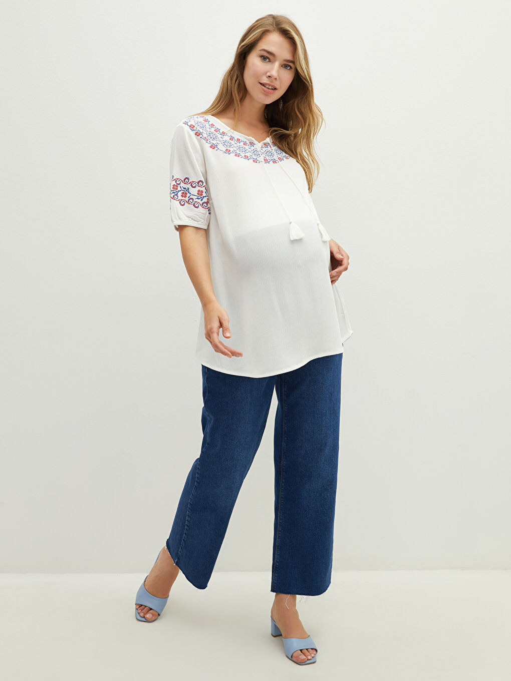 Ekru Bağlamalı Yaka Baskılı Kısa Kollu Krinkle Kumaş Hamile Bluz-3