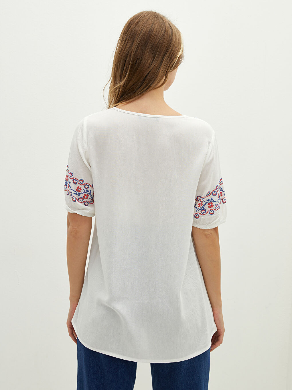 Ekru Bağlamalı Yaka Baskılı Kısa Kollu Krinkle Kumaş Hamile Bluz-4