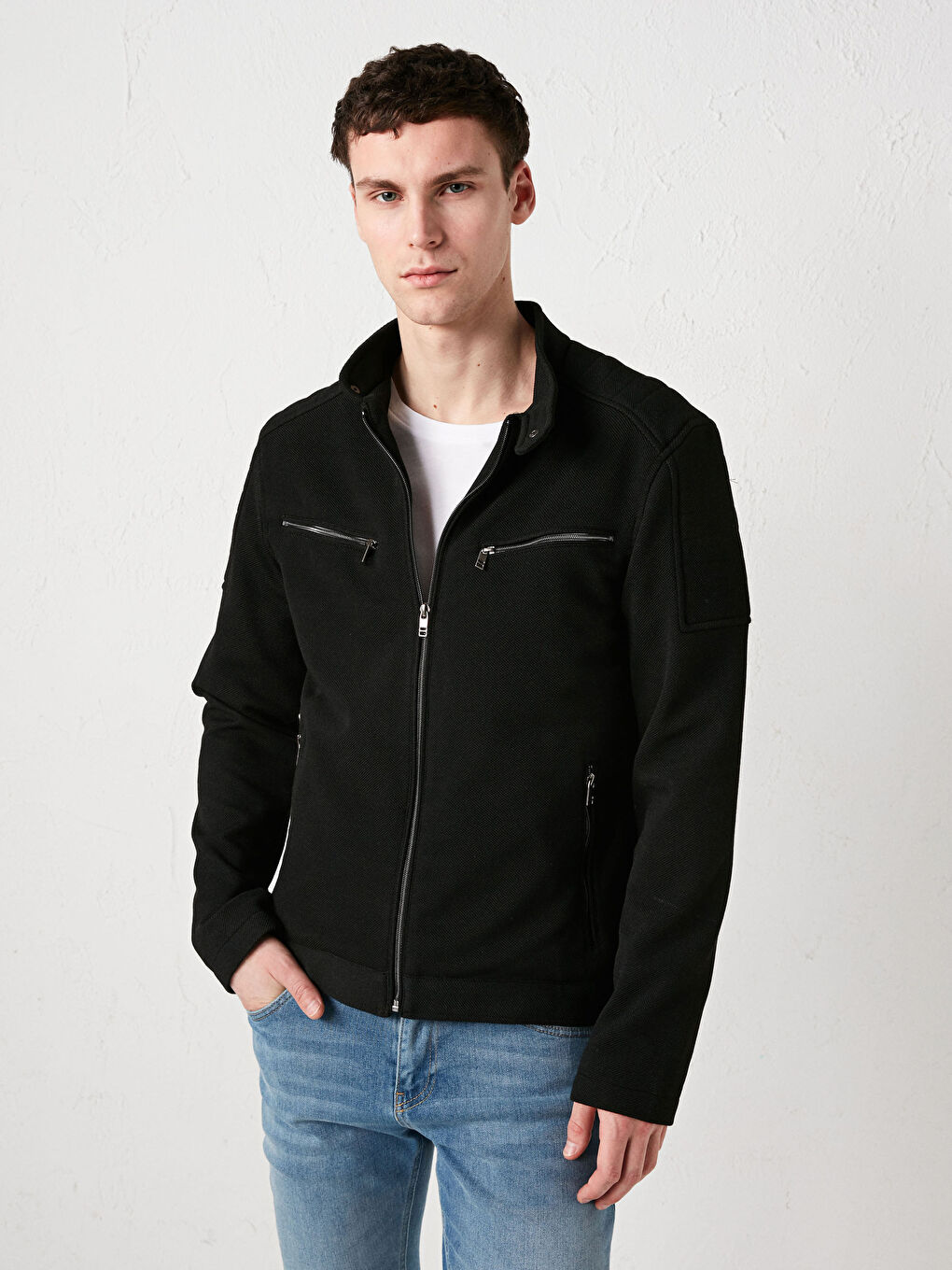 Siyah Slim Fit Dik Yaka İnce Erkek Mont