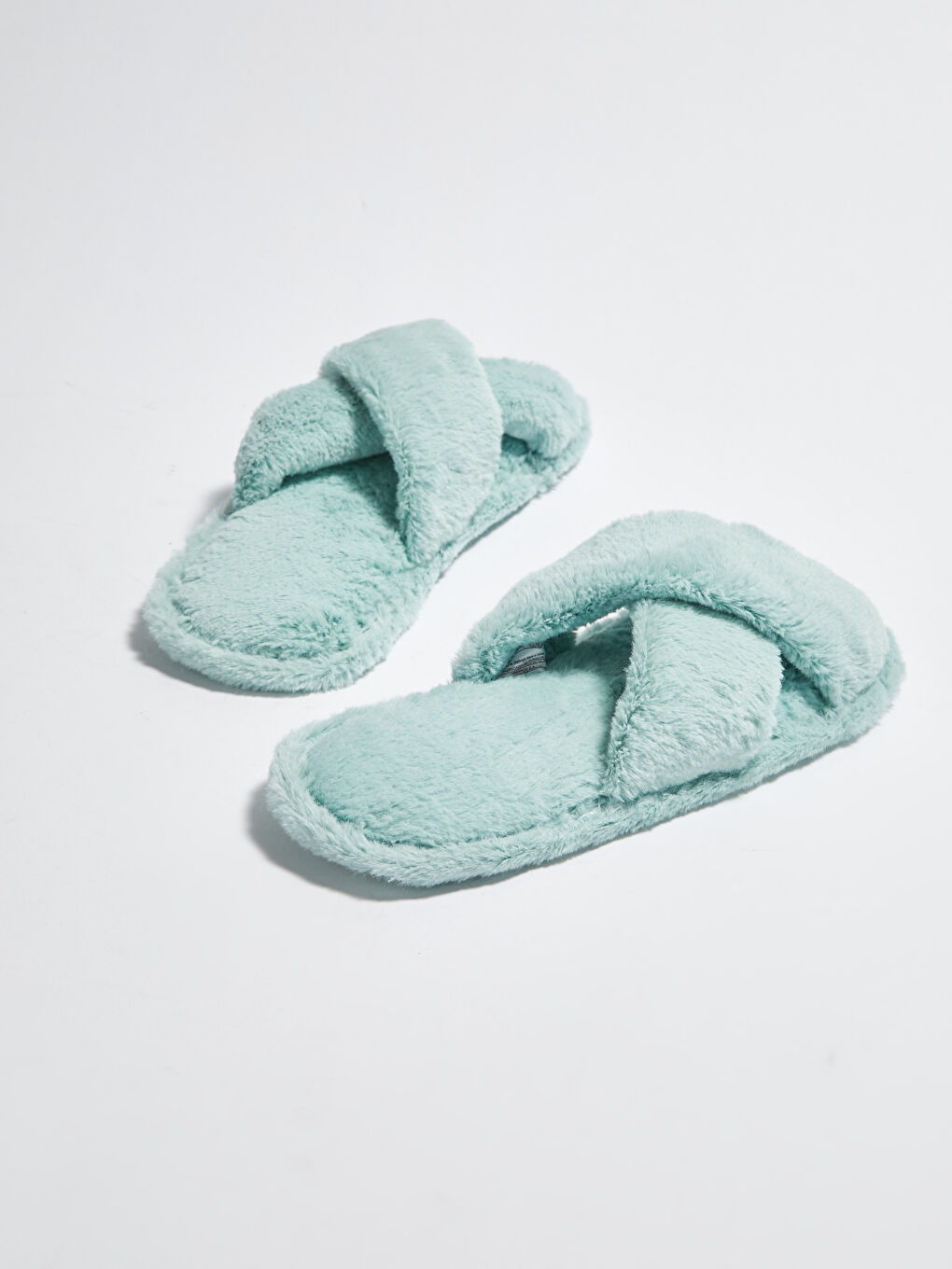 Yeşil Kadın Çapraz Bant Pelüş Ev Terliği-2