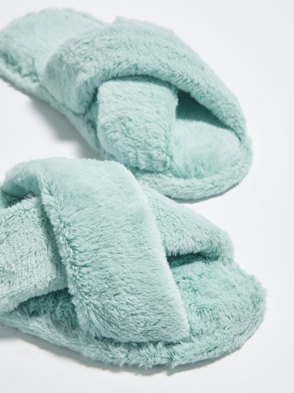 Yeşil Kadın Çapraz Bant Pelüş Ev Terliği-3