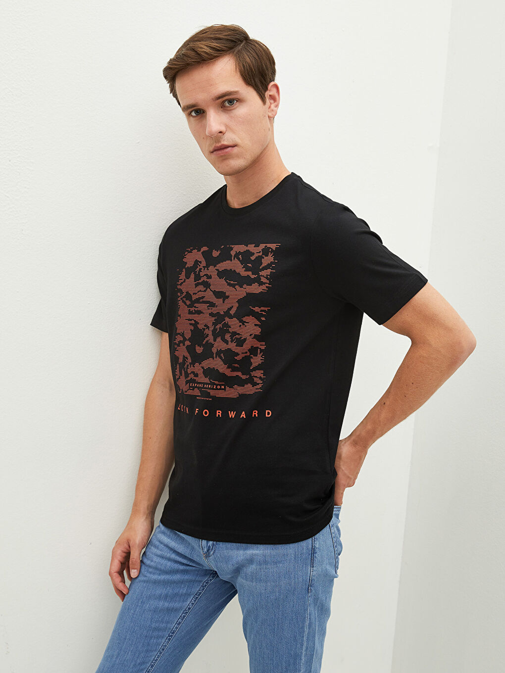 Siyah Bisiklet Yaka Kısa Kollu Baskılı Penye Erkek Tişört-1