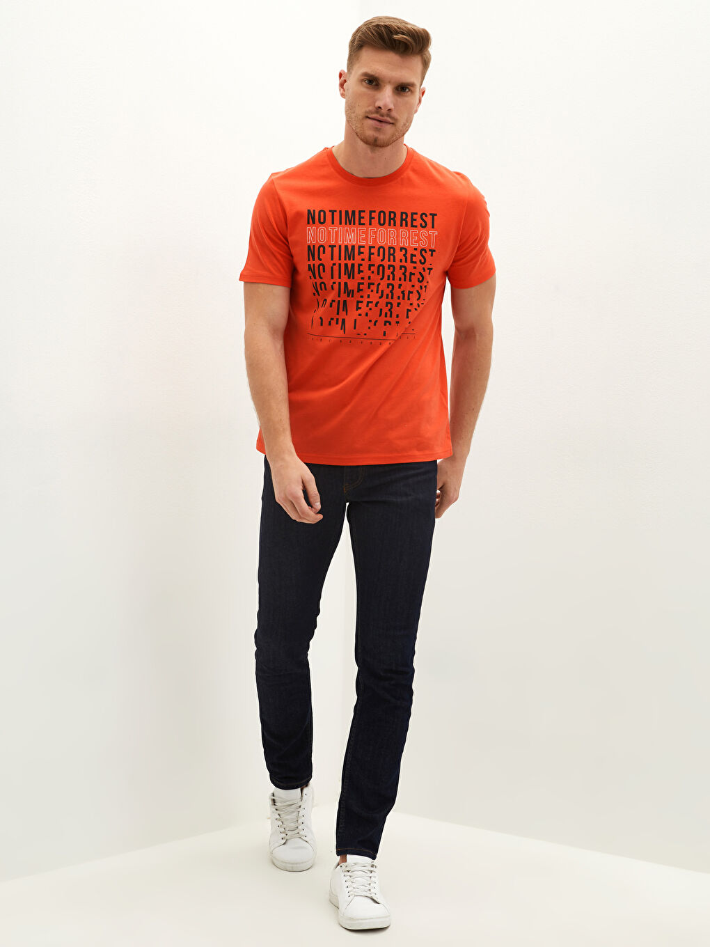 Turuncu Bisiklet Yaka Kısa Kollu Baskılı Penye Erkek Tişört-2