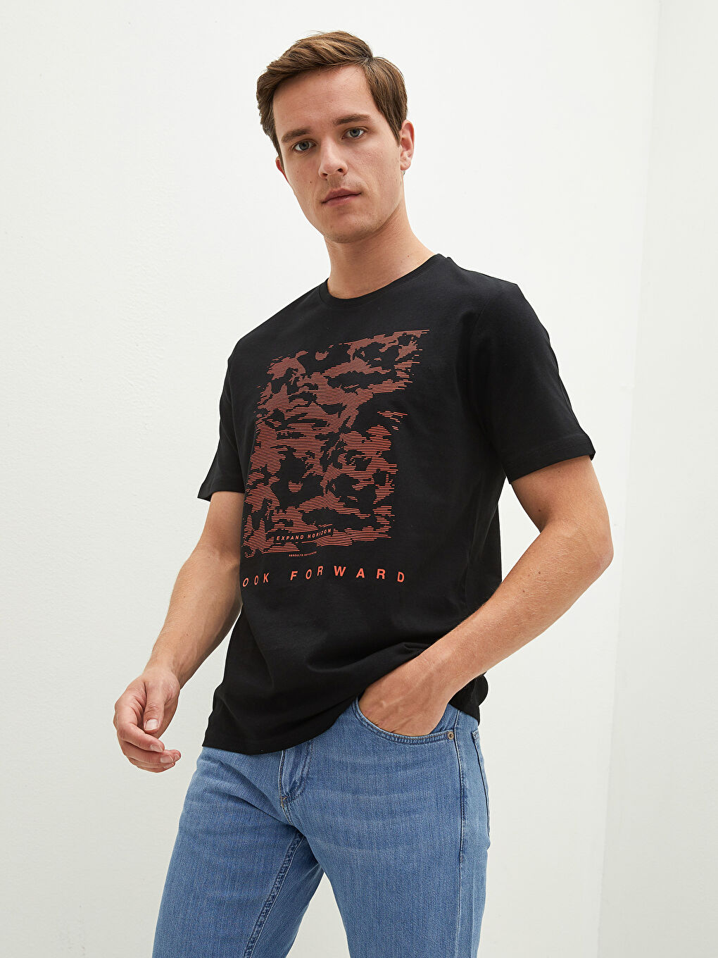 Siyah Bisiklet Yaka Kısa Kollu Baskılı Penye Erkek Tişört