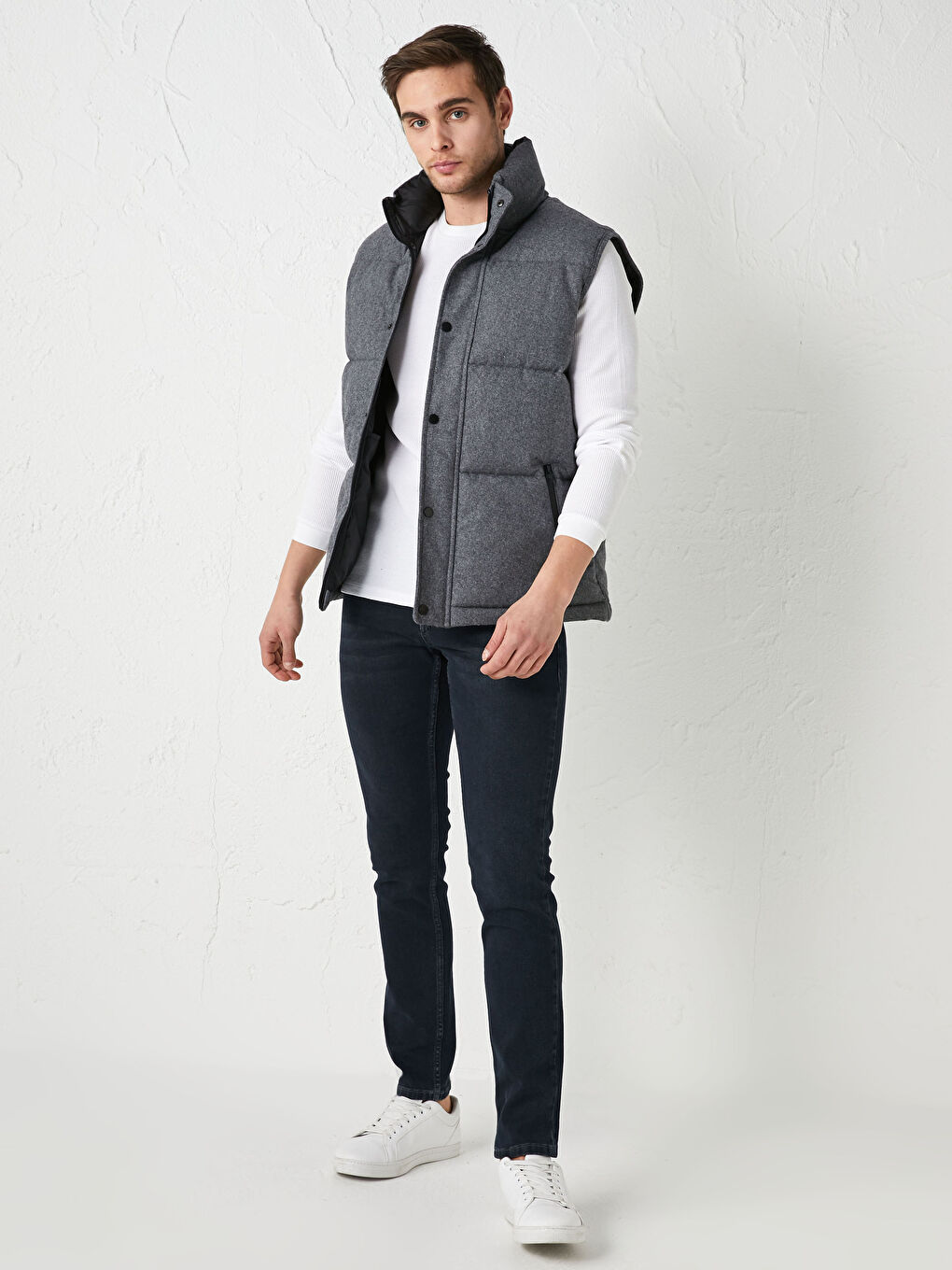 Schlank Geschnittene Dicke Weste Für Herren Mit Hohem Kragen-4