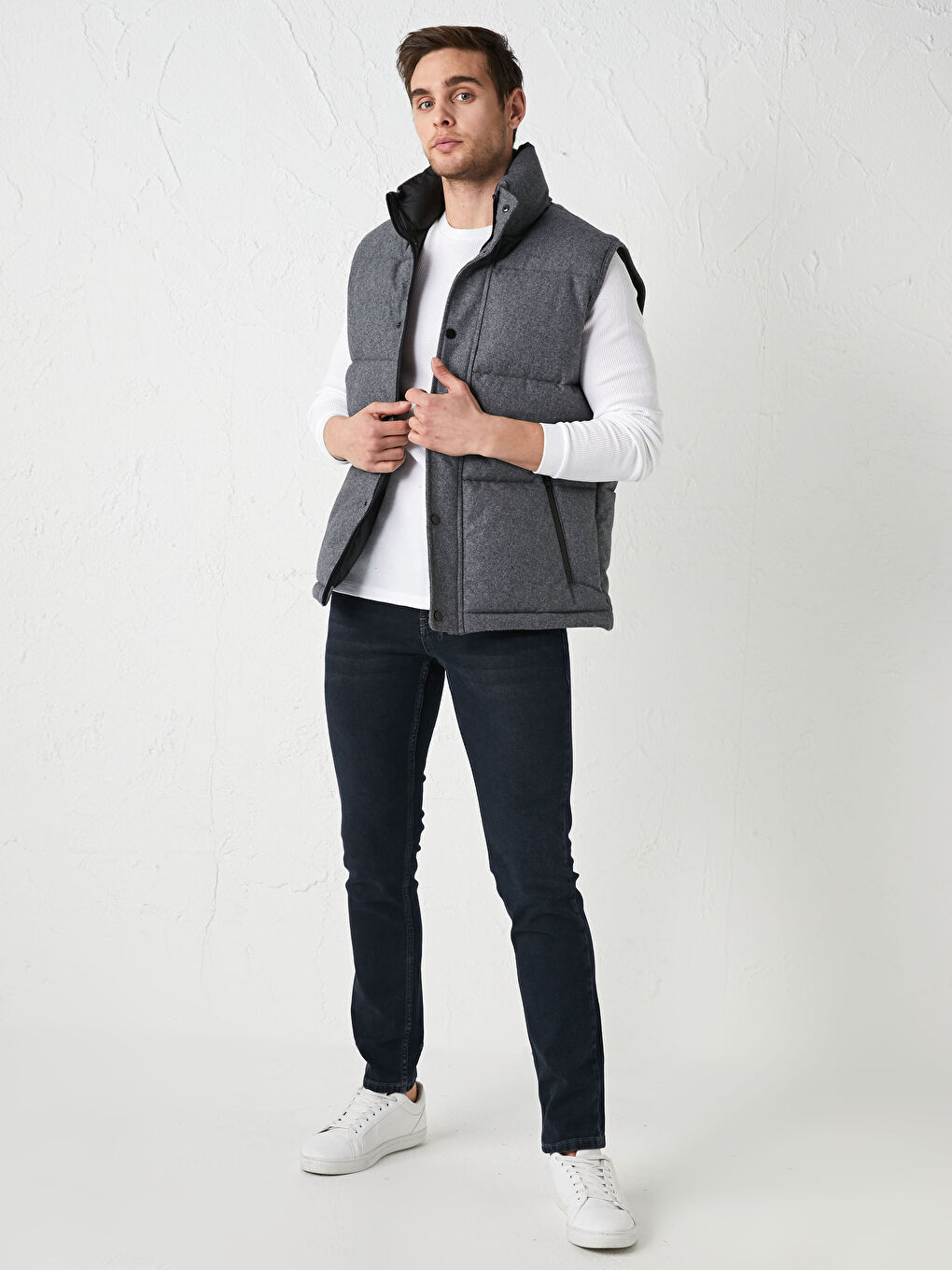 Schlank Geschnittene Dicke Weste Für Herren Mit Hohem Kragen-5