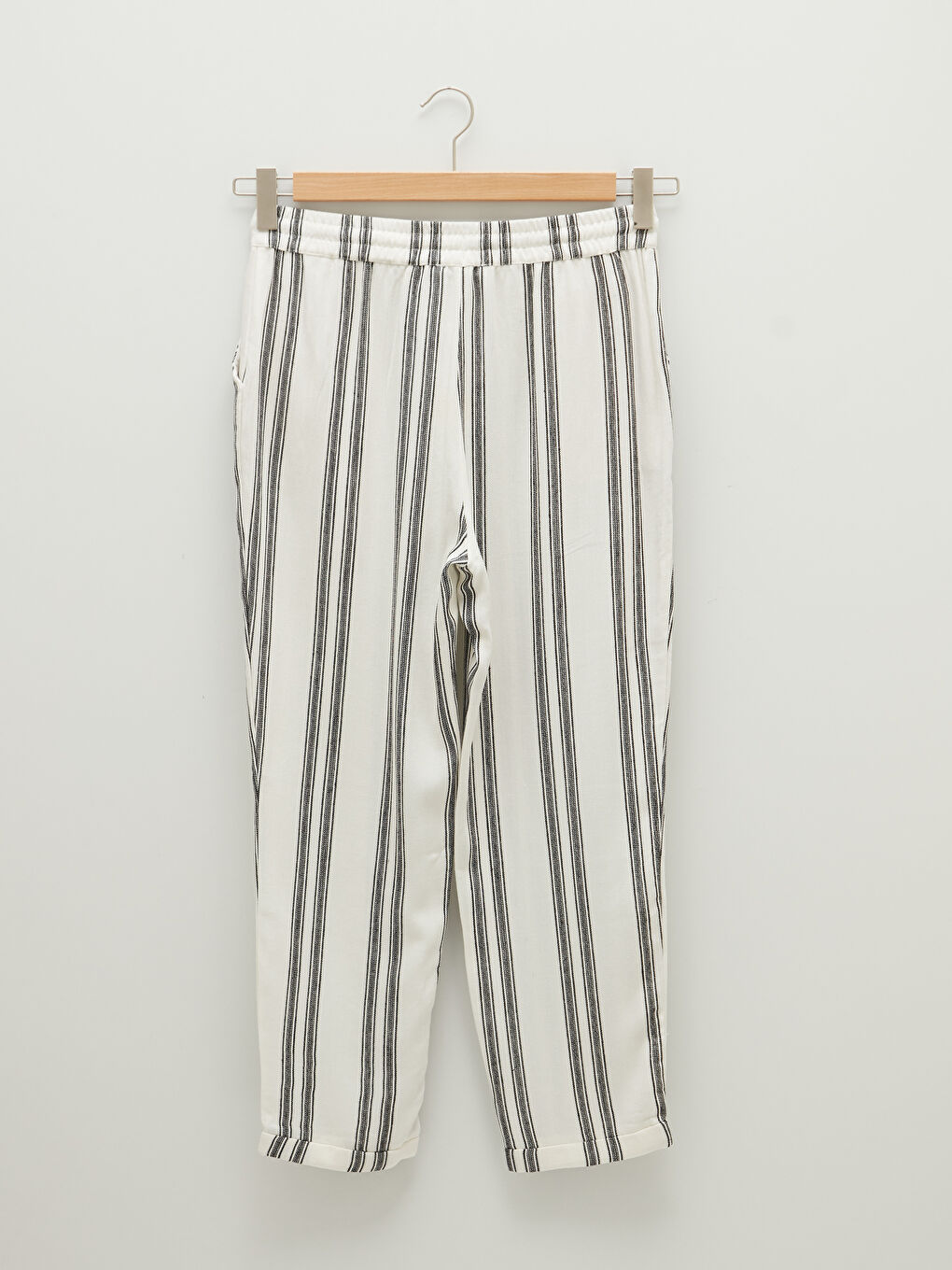 Lacivert Beli Lastikli Bol Fit Çizgili Cep Detaylı Kadın Pantolon-7