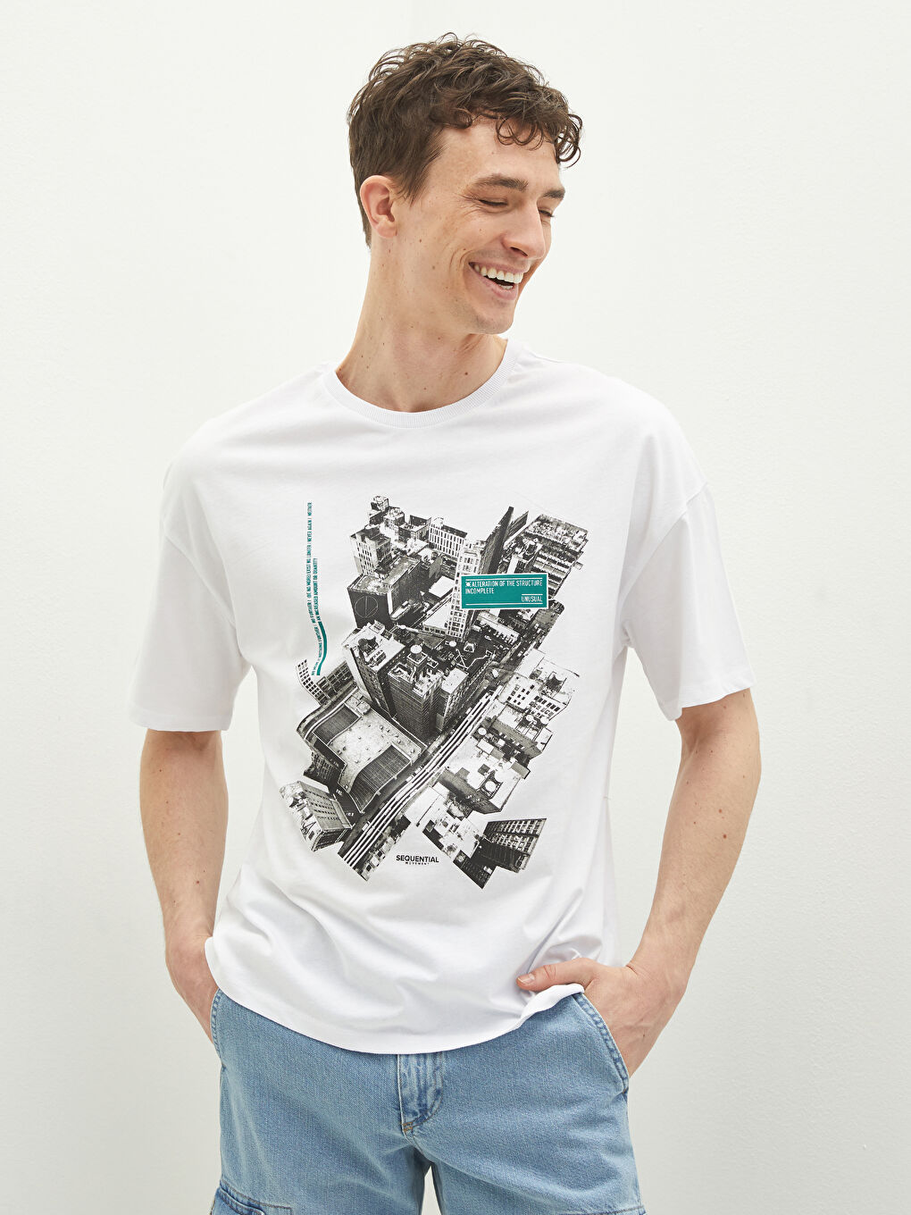 Beyaz Bisiklet Yaka Kısa Kollu Baskılı Penye Erkek Tişört-1