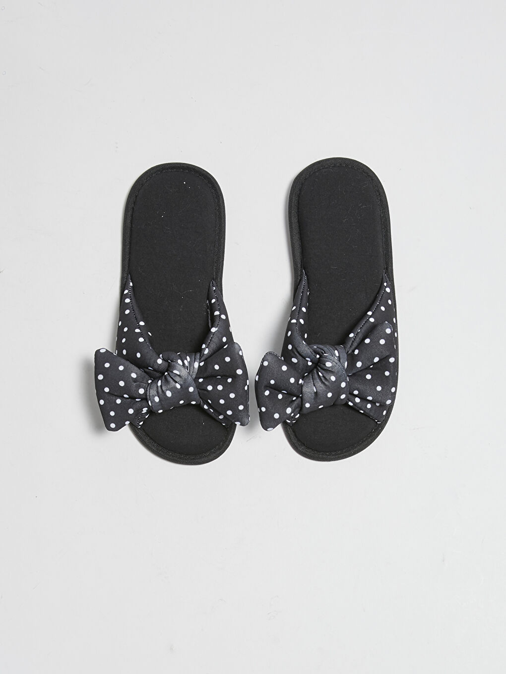 Siyah Pelüş Tek Bantlı Kadın Ev Terliği-4