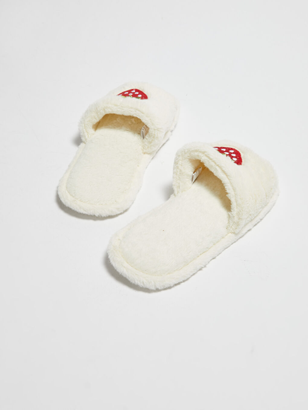 Ekru Pelüş Nakışlı Kadın Ev Terliği-4