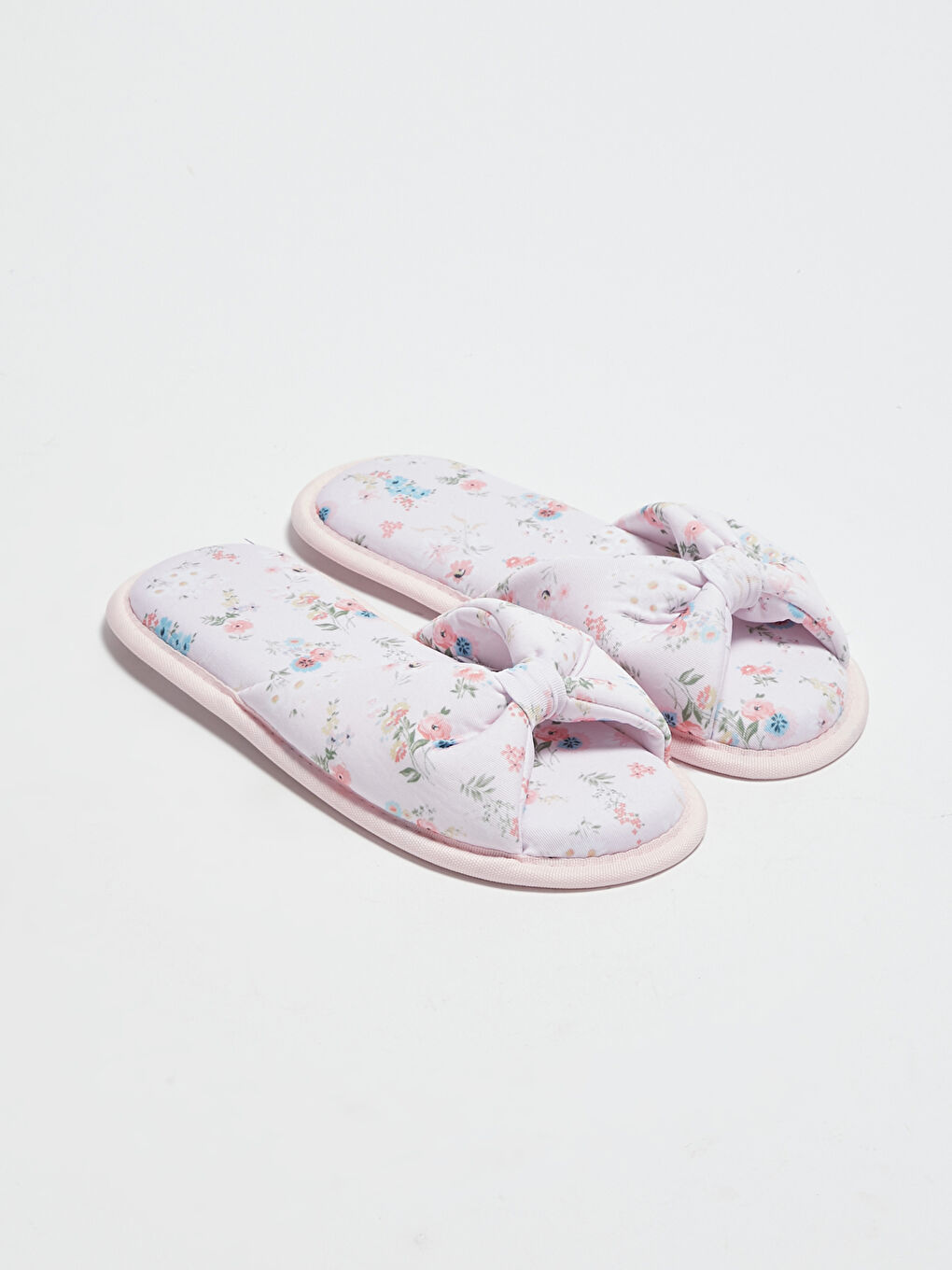 Karışık Pelüş Tek Bantlı Kadın Ev Terliği