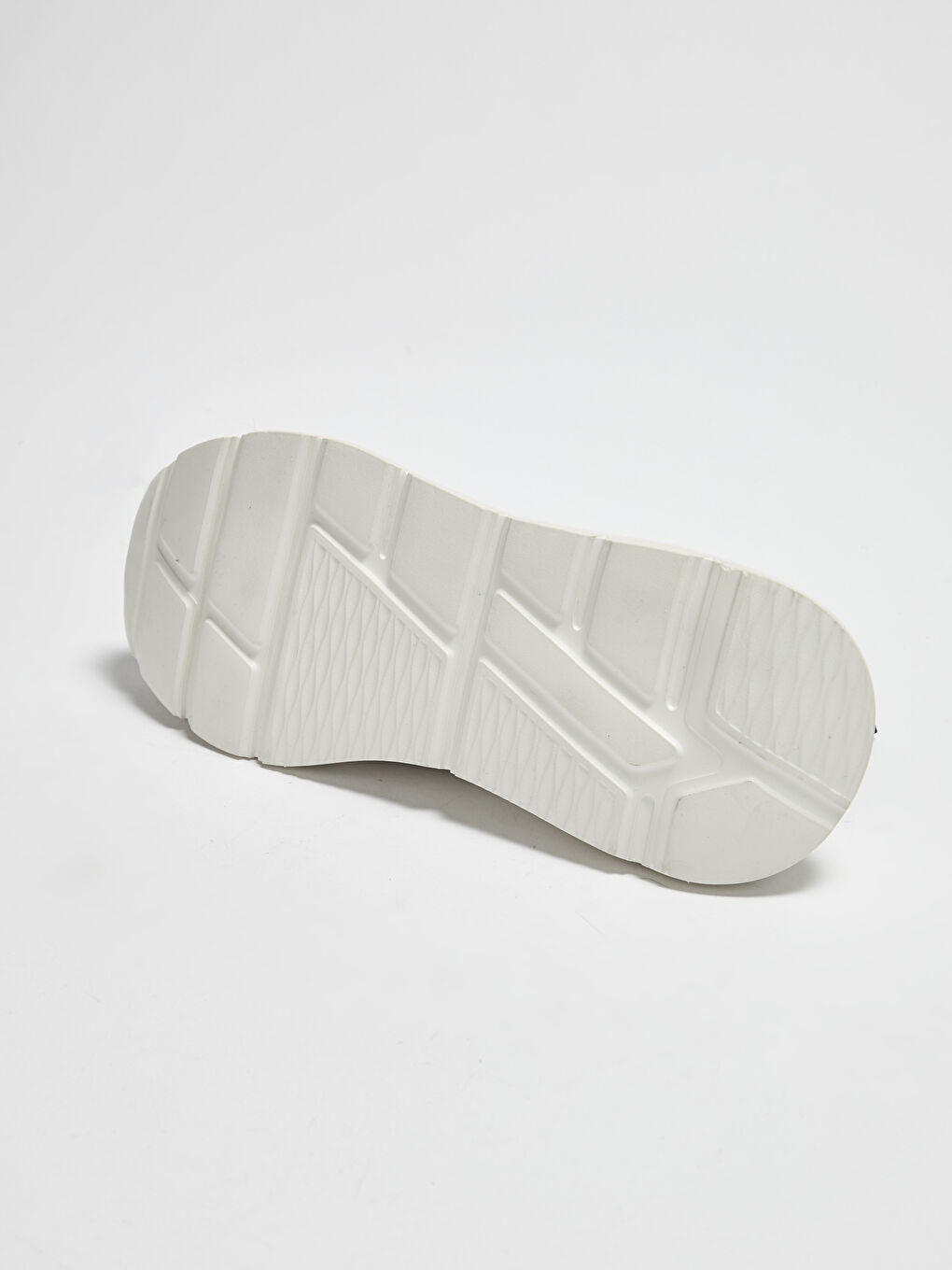 Siyah Bağcıklı Kadın Aktif Spor Ayakkabı-1