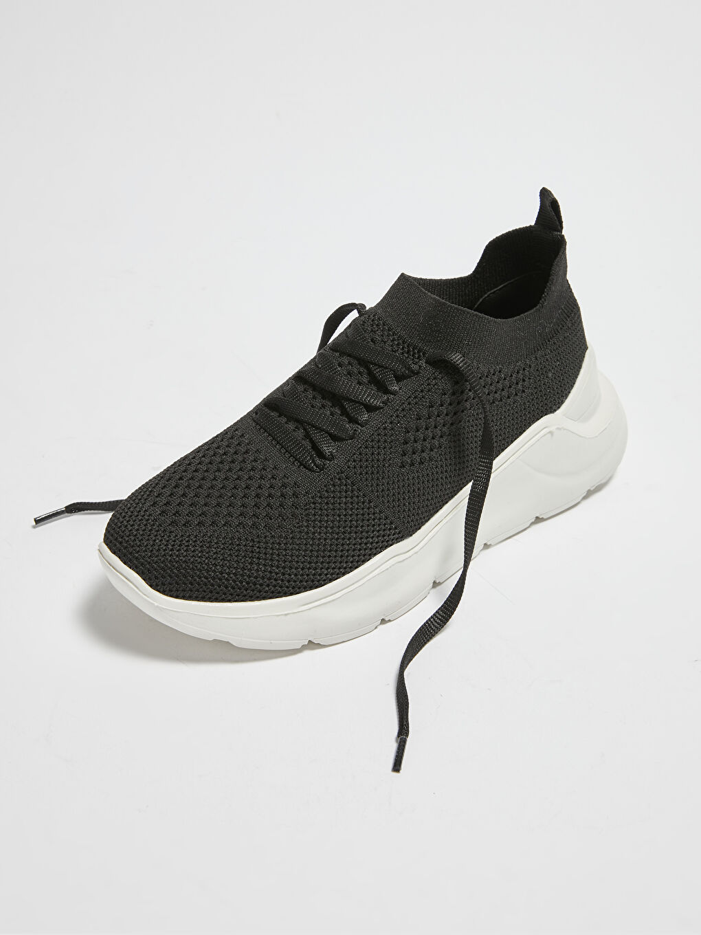 Siyah Bağcıklı Kadın Aktif Spor Ayakkabı-2