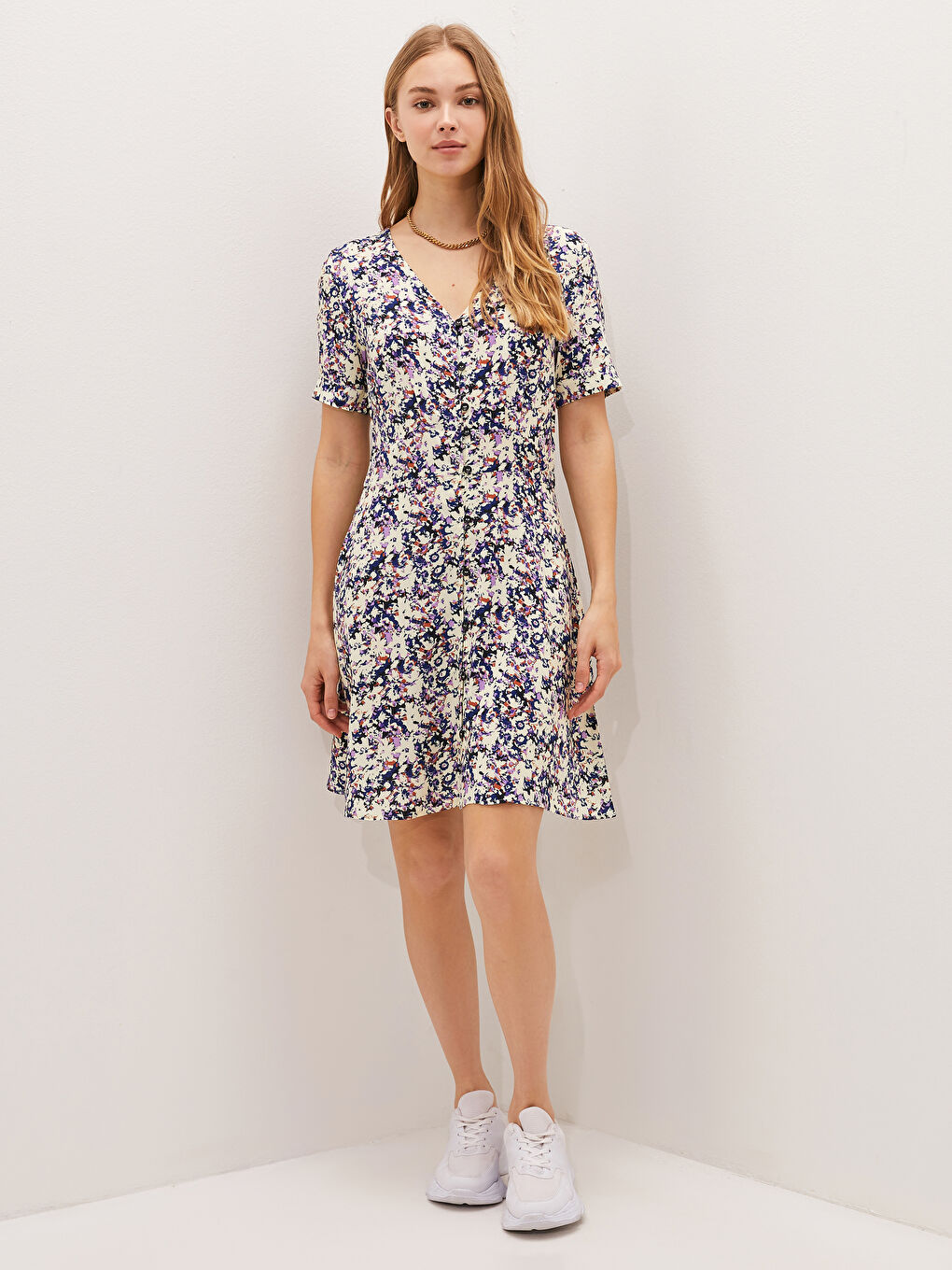 Платье с V-образным вырезом, с принтом, короткий рукав, вискоза, для женщин-1