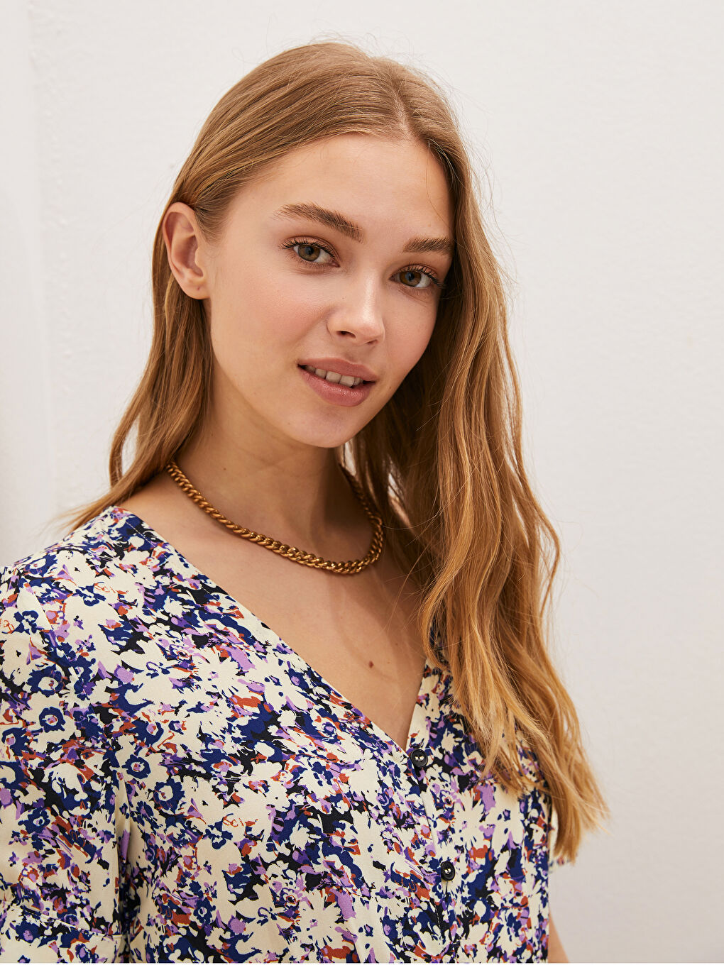 Платье с V-образным вырезом, с принтом, короткий рукав, вискоза, для женщин-4