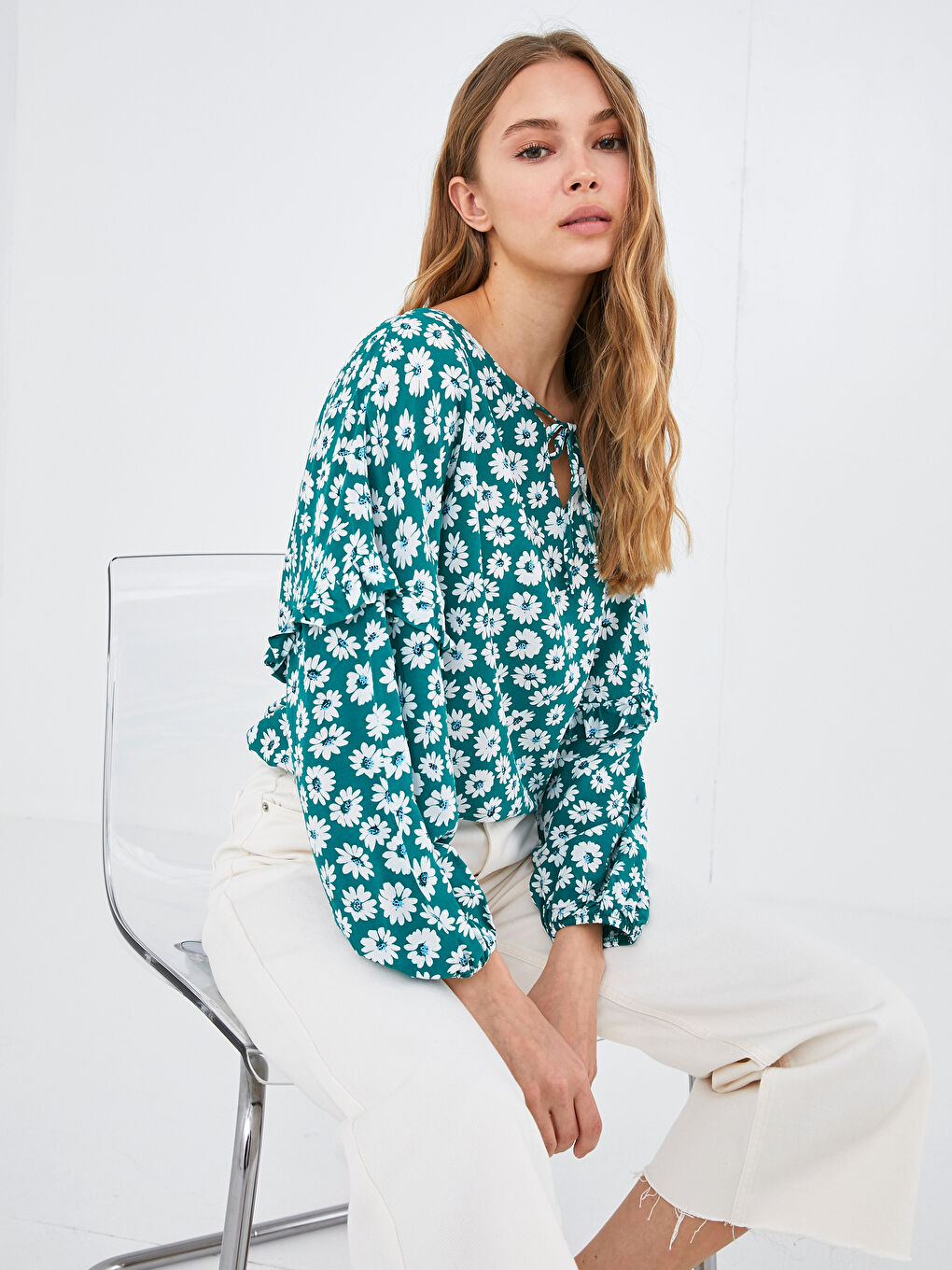 Tie Collar Floral Print Long Sleeve Poplin Women's Blouse-1