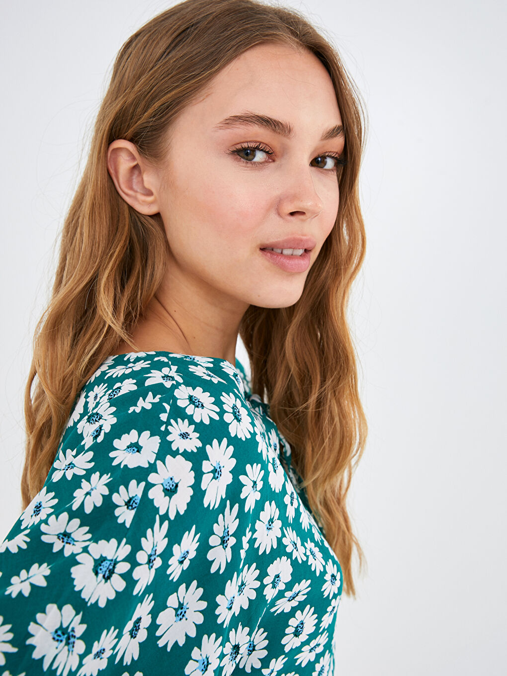 Tie Collar Floral Print Long Sleeve Poplin Women's Blouse-3