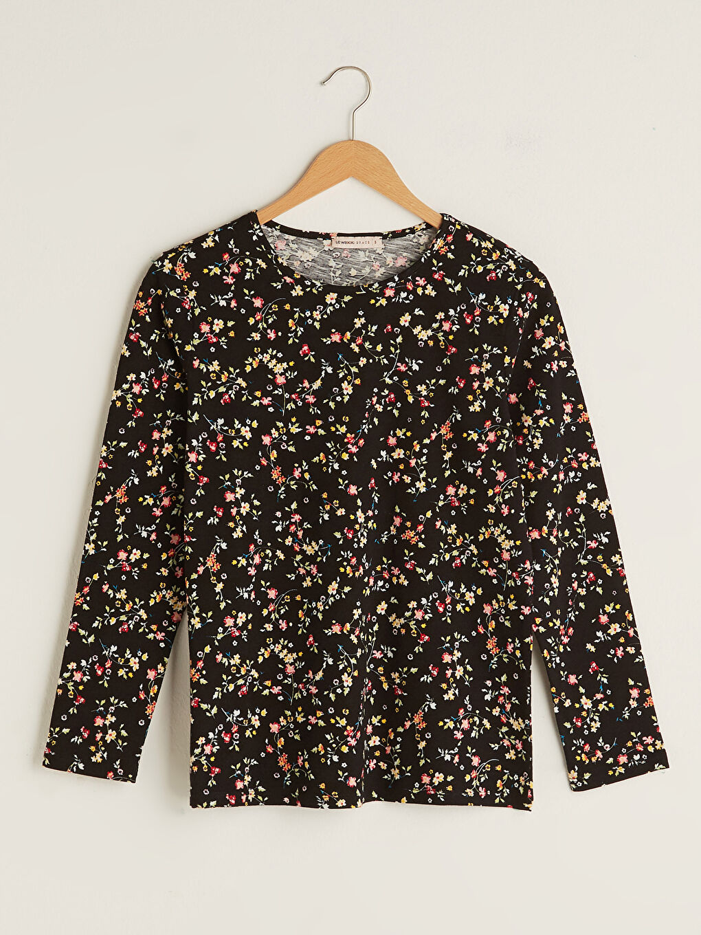 Siyah Bisiklet Yaka Çiçek Baskılı Uzun Kollu Pamuklu Kadın Tişört-5