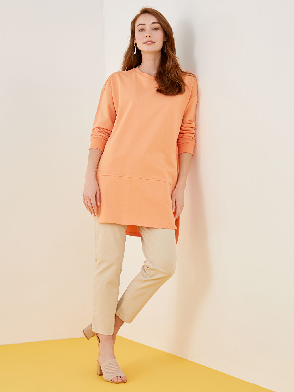 Mercan Bisiklet Yaka Düz Uzun Kollu Kadın Sweatshirt Tunik