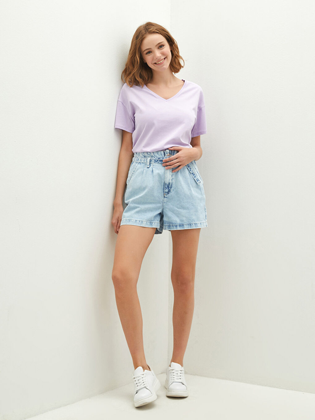 Women's Rodeo Jean Shorts With Pocket Detailed Waist Belt-2