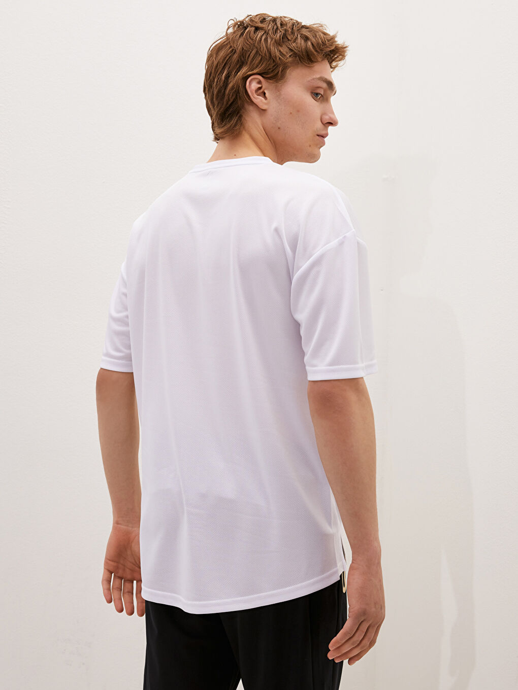 Beyaz Bisiklet Yaka Kısa Kollu Aktif Spor Erkek Tişört-4