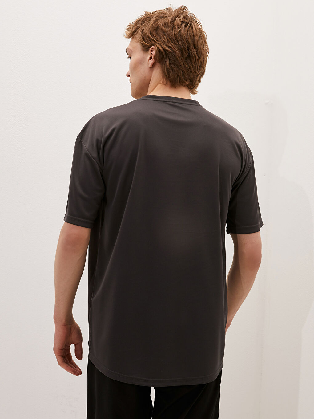 Gri Bisiklet Yaka Kısa Kollu Aktif Spor Erkek Tişört-4