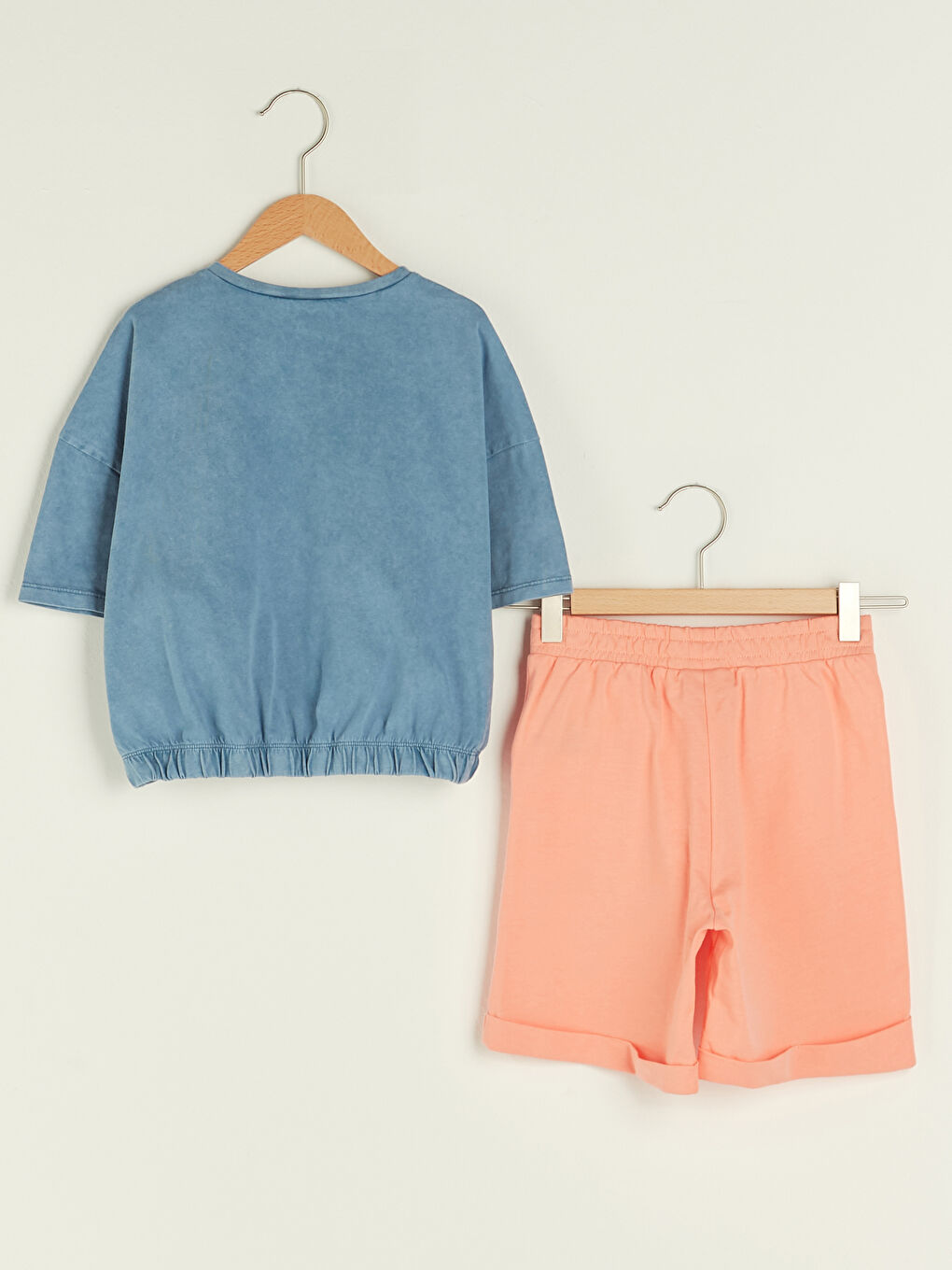 Crew Neck Printed Short Sleeve Girl's Sweatshirt and Shorts-1