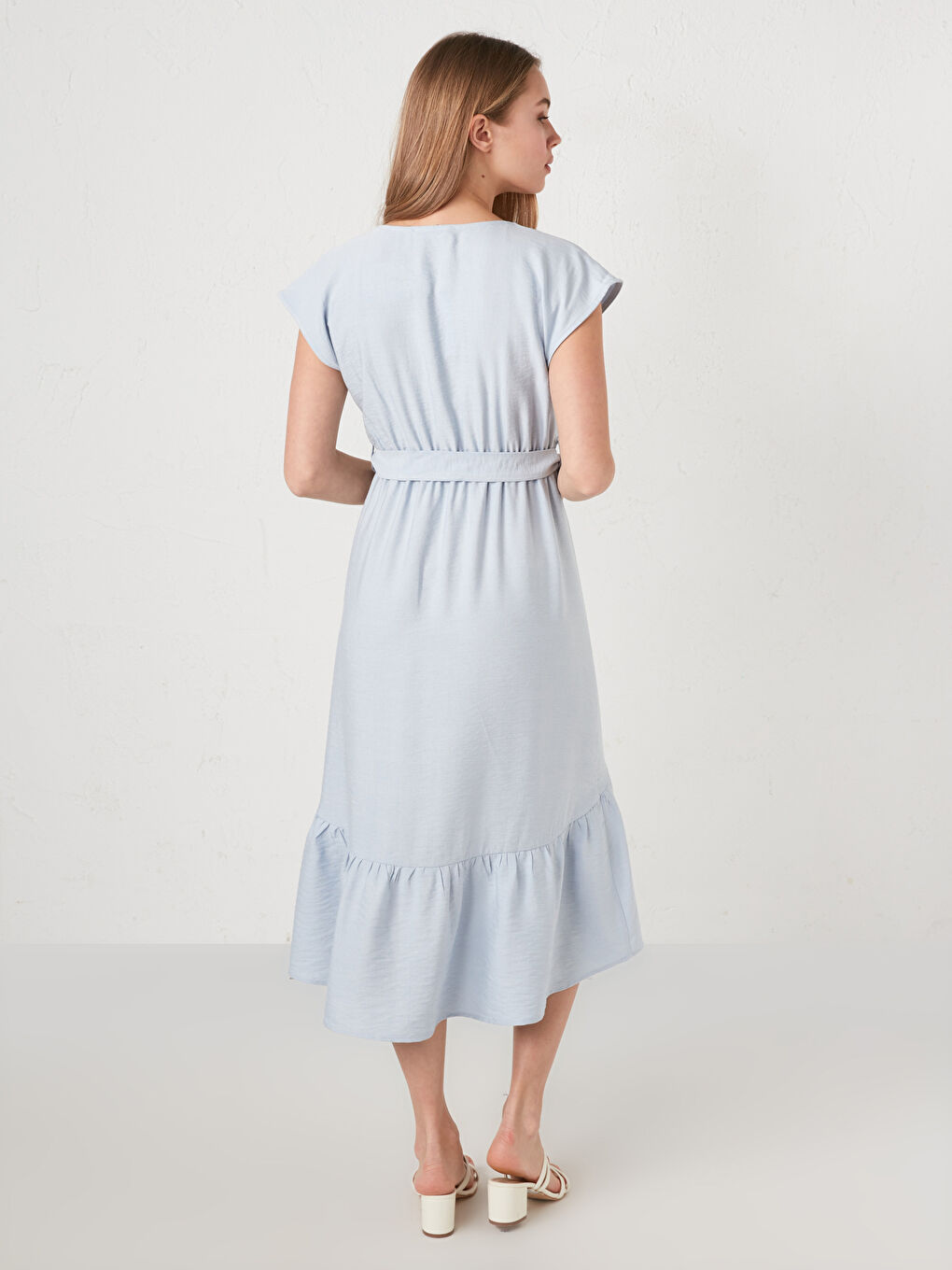 Mavi Kruvaze V Yaka Kemer Detaylı Kısa Kollu Kadın Elbise-6