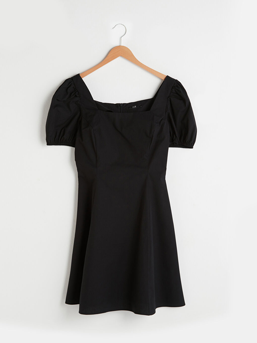 Robe Femme à Manches Courtes Droite à Col Carré en Popeline-6