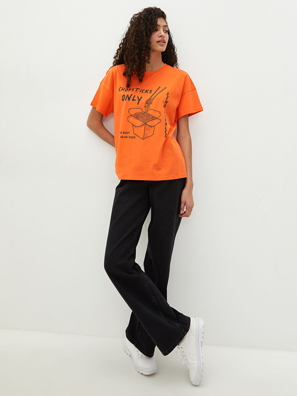 Turuncu Bisiklet Yaka Baskılı Kısa Kollu Pamuklu Kadın Tişört-3