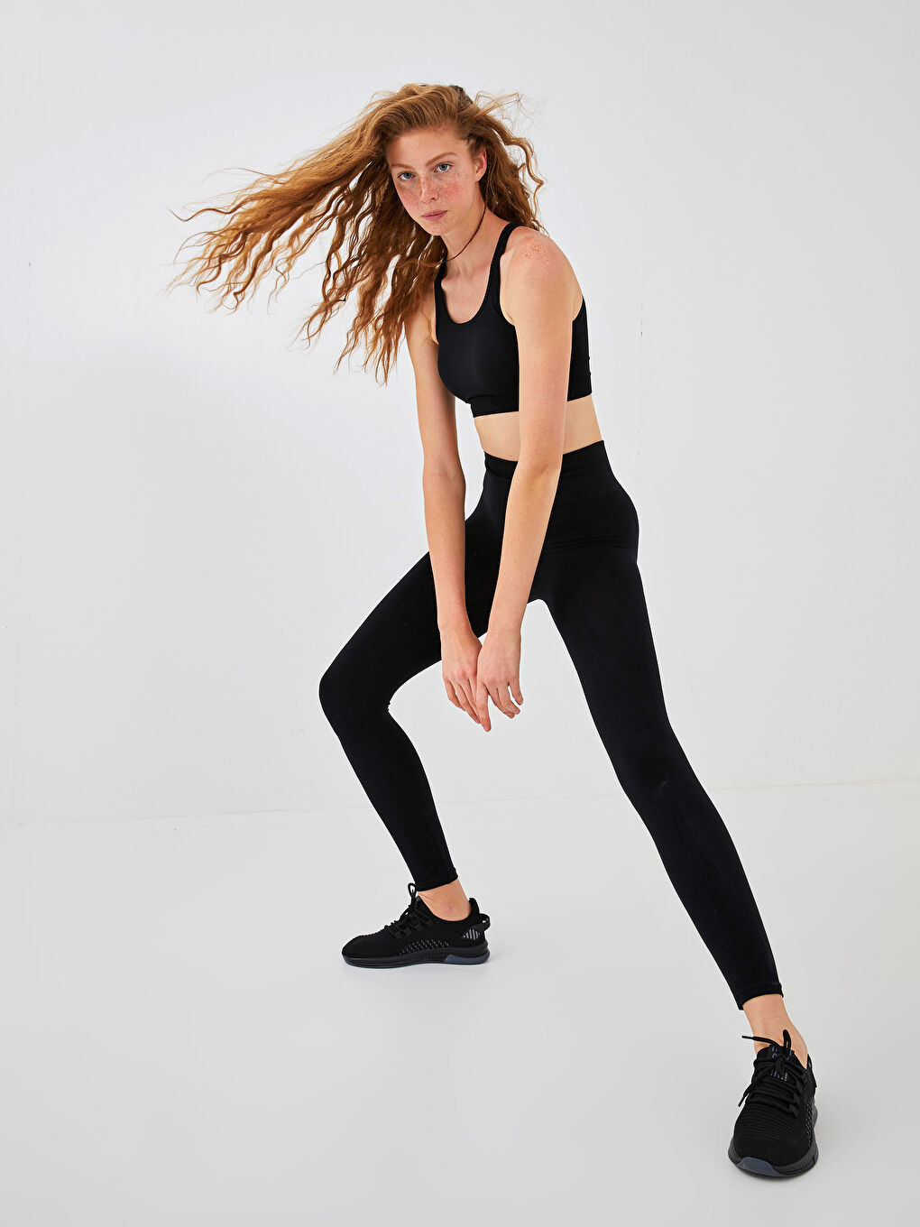 Siyah Beli Lastikli Düz Aktif Spor Kadın Dikişsiz Tayt-1