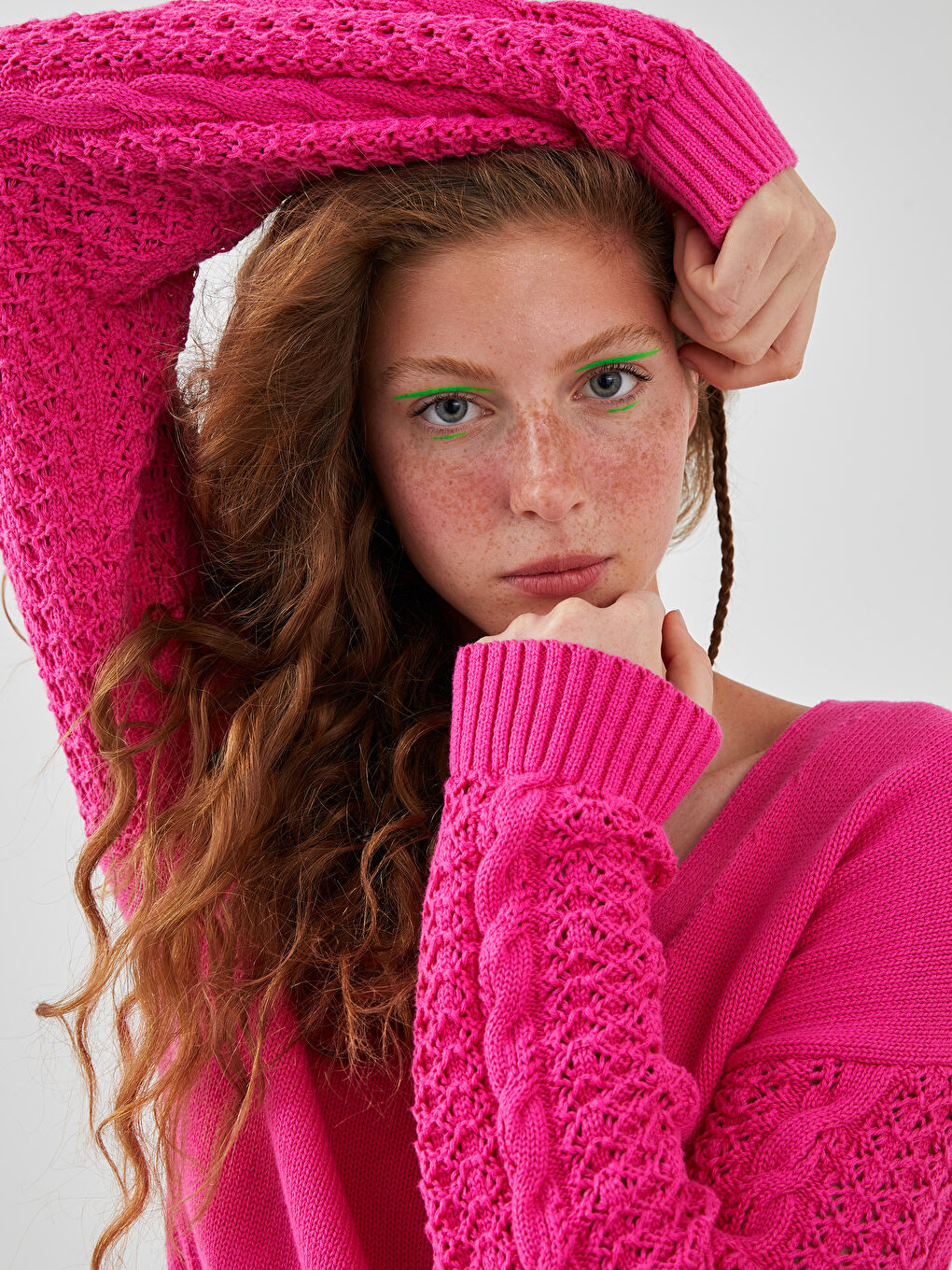 Fuşya V Yaka Kendinden Desenli Uzun Kollu Kadın Triko Hırka-1