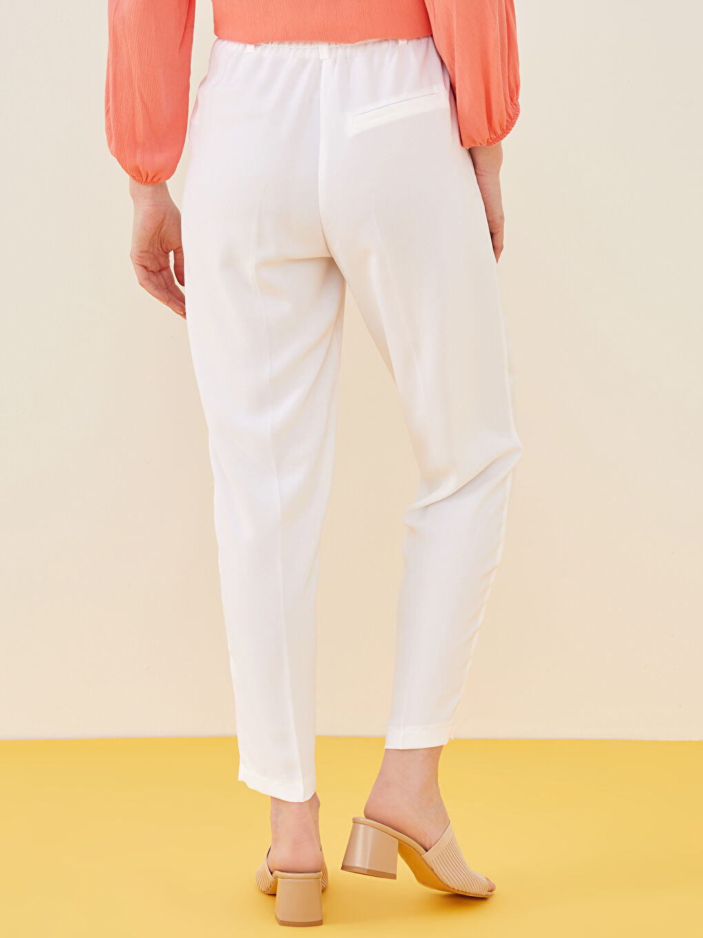 Elastic Waist Pocket Detailed Women's Trousers-3