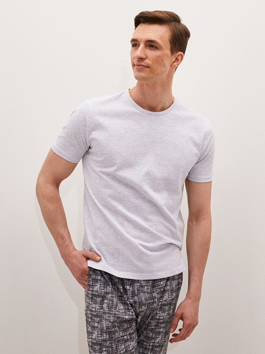 Gri Bisiklet Yaka Kısa Kollu Erkek Atlet-2