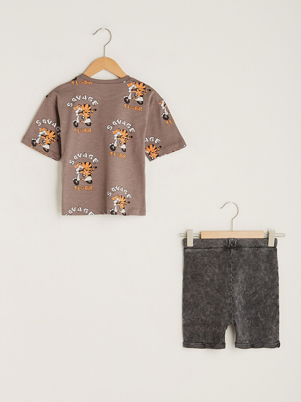 Crew Neck Short Sleeve Printed Cotton Baby Boy T-Shirt and Shorts 2-Piece Set-1