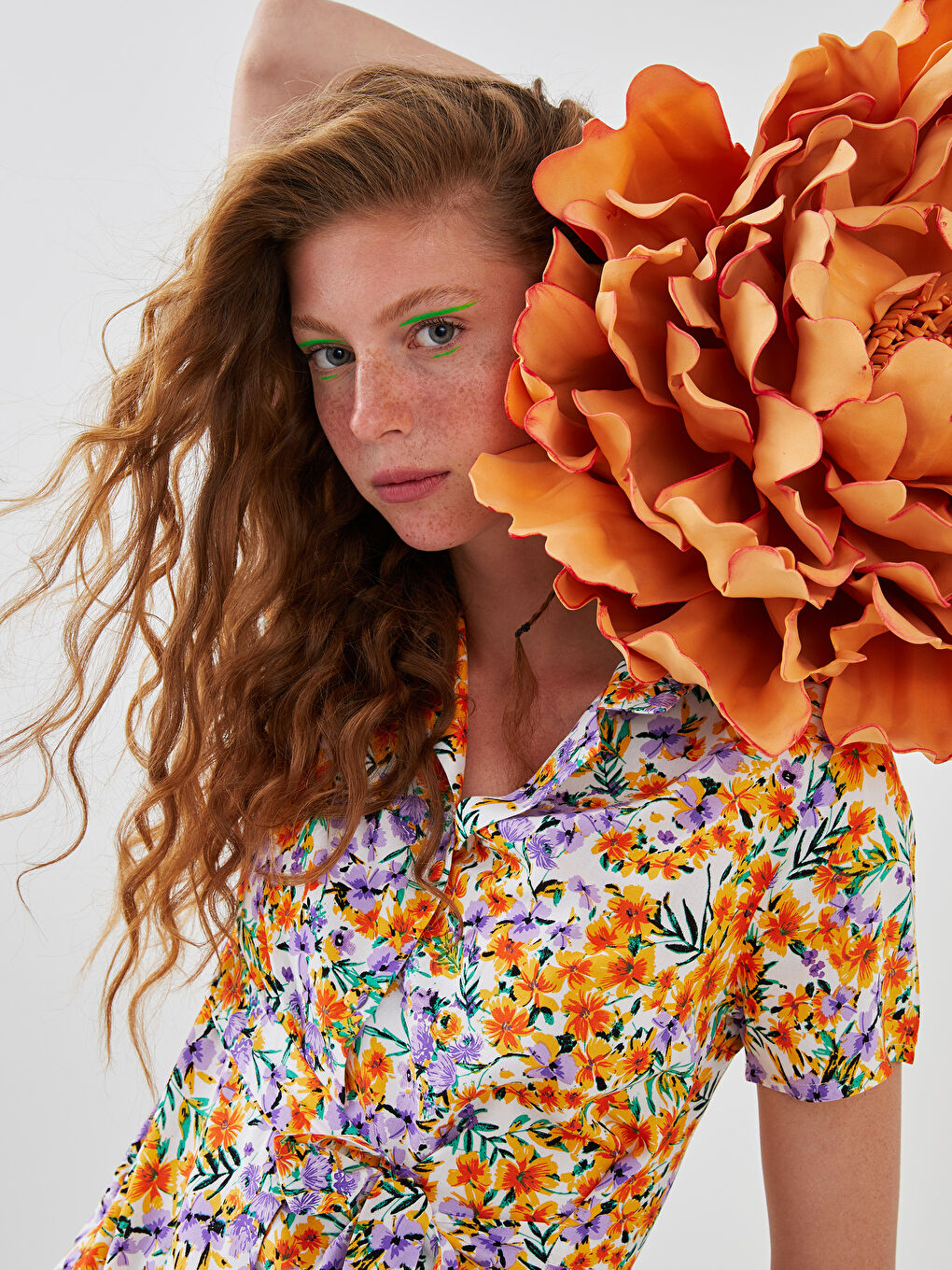 فستان نسائي بياقة قميص زهري كم قصير فسكوز-1