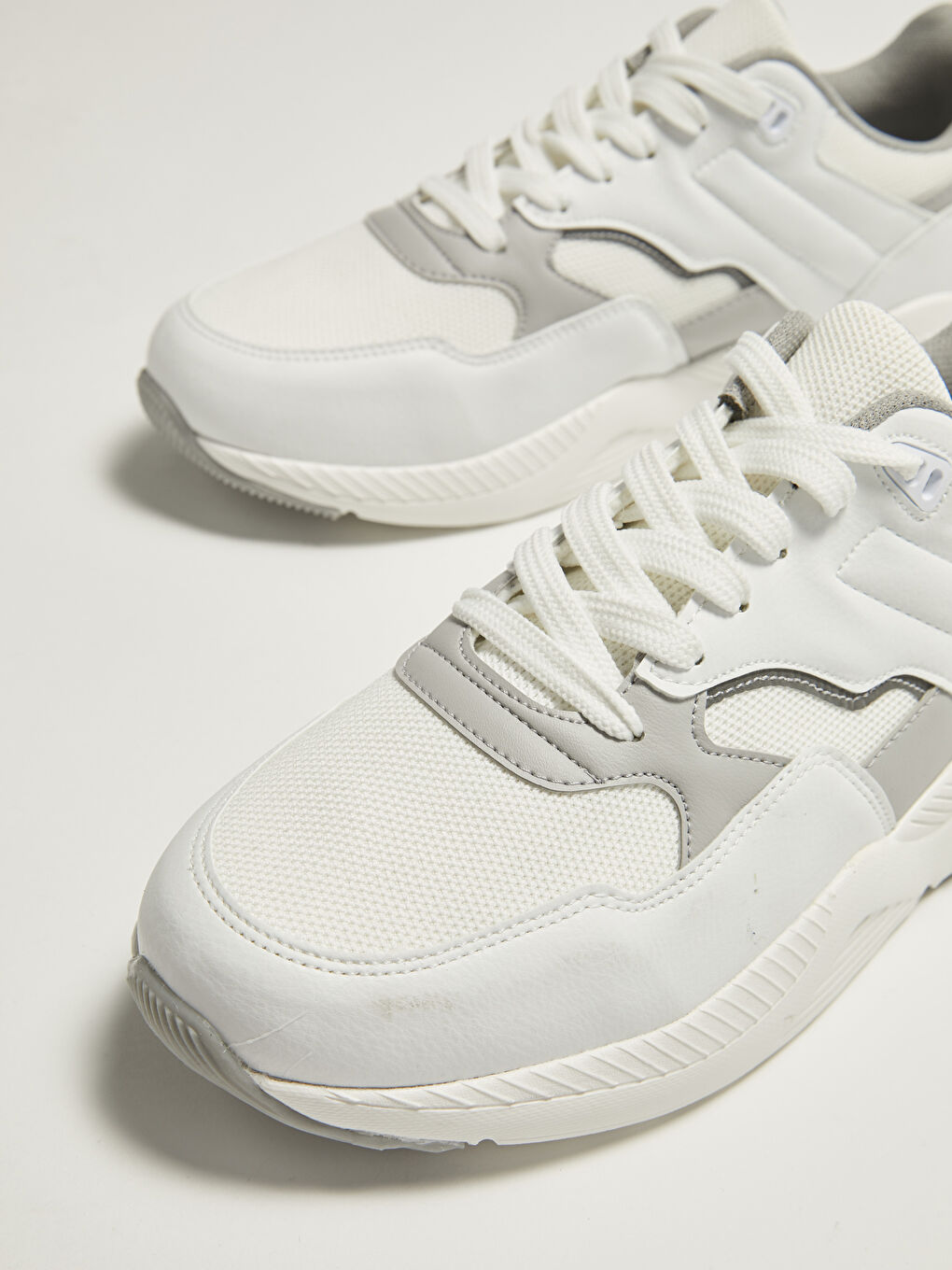 Beyaz File Detaylı Bağcıklı Erkek Spor Ayakkabı-4