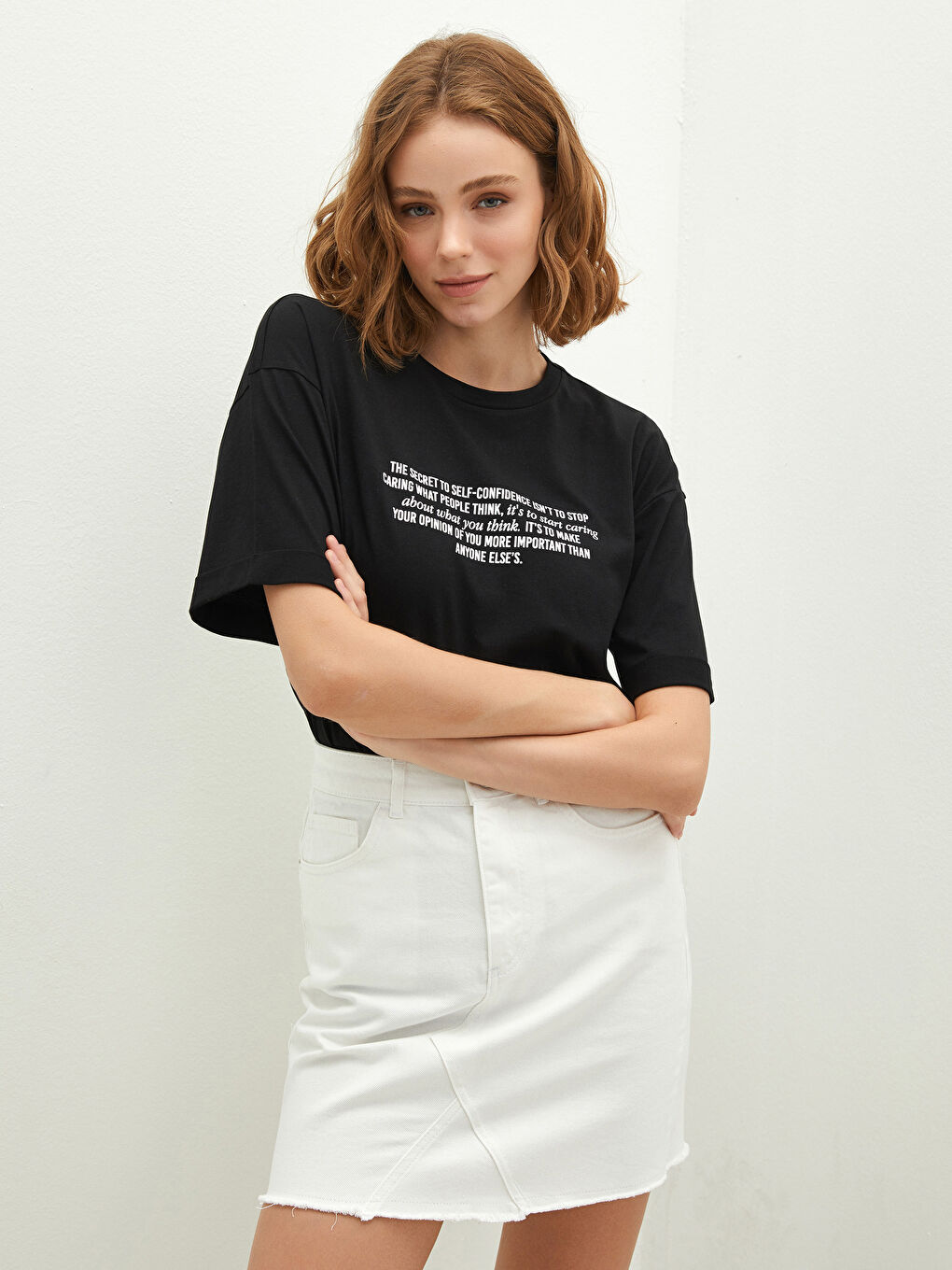 Women's Rodeo Jean Skirt With Tight Fit Pocket Detailing-2