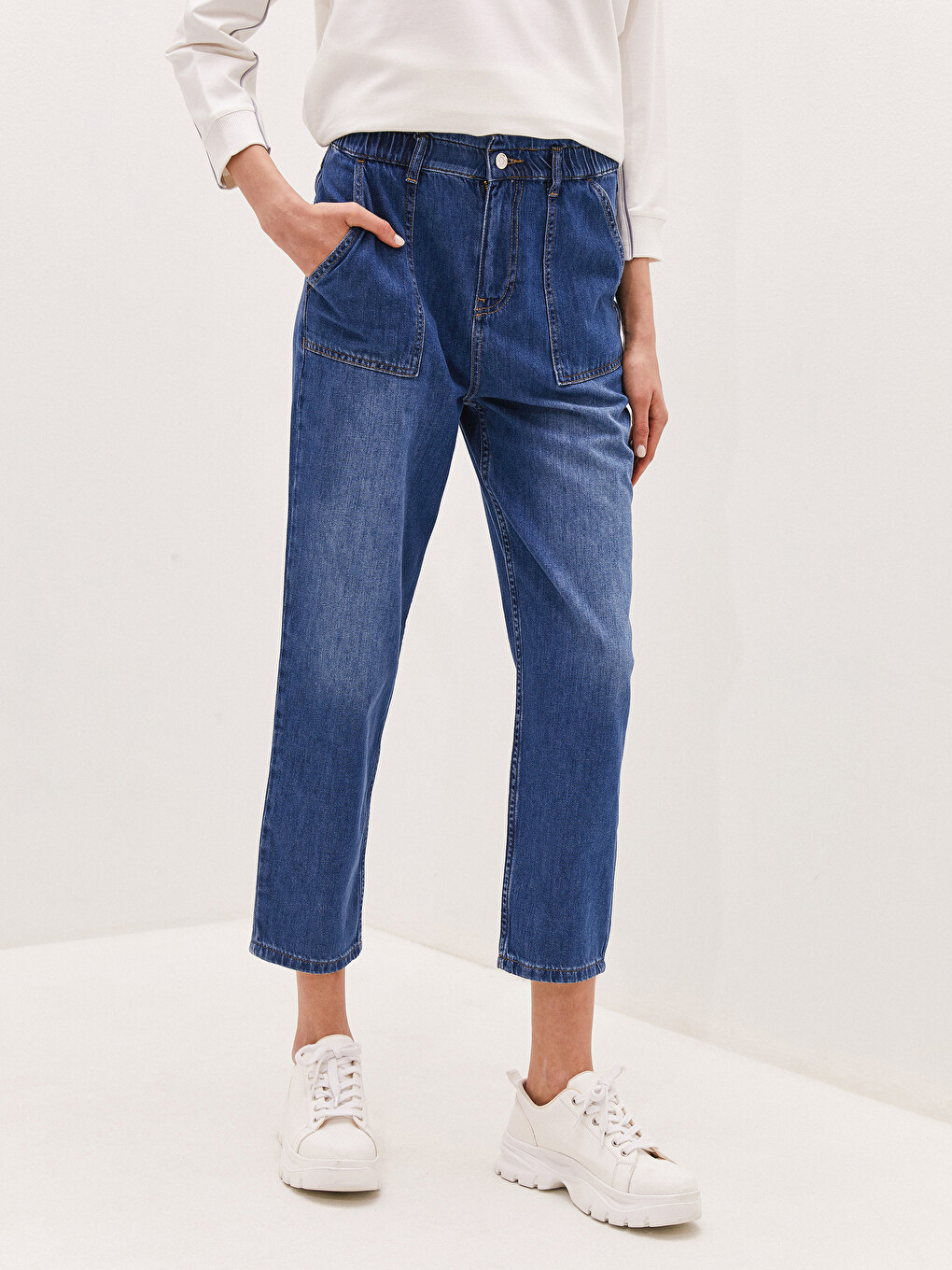 Elastic Waist Wide Fit Pocket Detailed Harem Women Jean Trousers-2