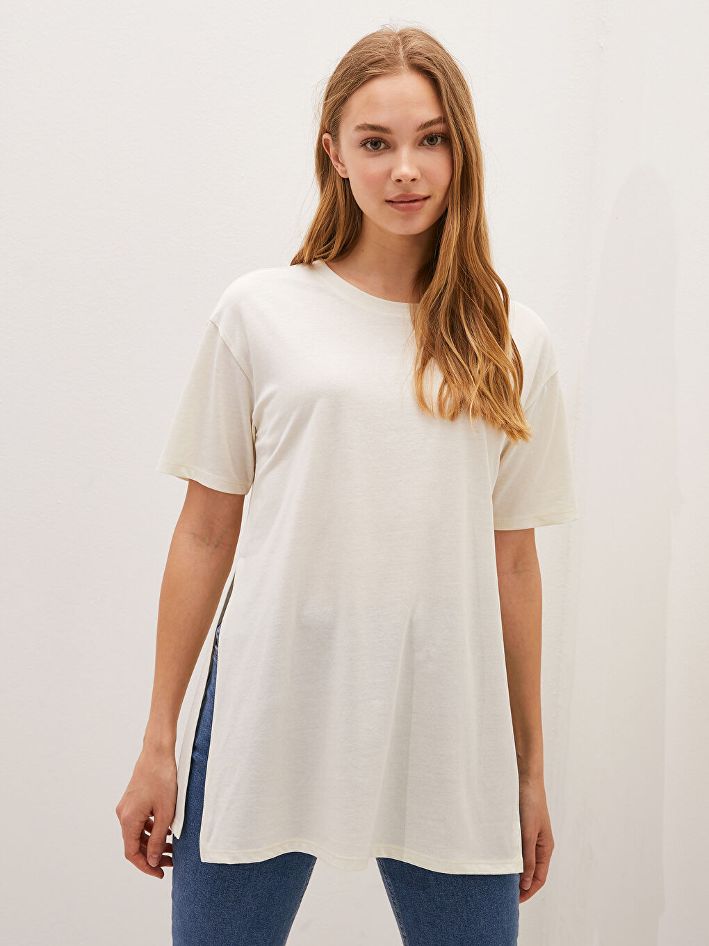 Ekru Bisiklet Yaka Düz Kısa Kollu Kadın Spor Tunik